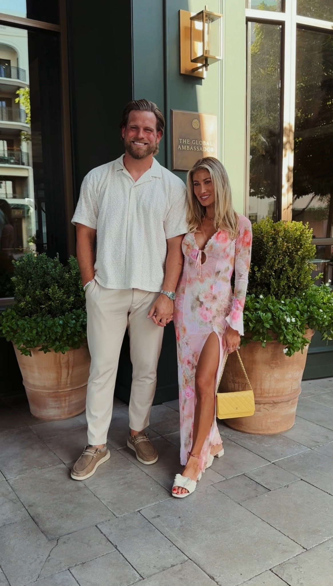 the love I have for this dress! I have it in a few colors because the fit is sooo flattering |
wearing an XS but I like it to hang off me a little more and wish I got a small


#eventdress

#LTKStyleTip #LTKPetite