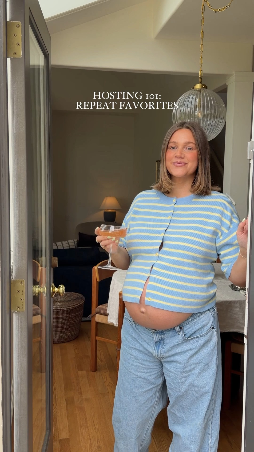 A few items I use ALL the time to host - love mood lighting on a table these are indoor and outdoor and so sturdy, chargeable, three light setting omg LOVE. A massive drink tub, a statement vase, flatware and fun serveware, everything is @wayfair!! 

#wayfairpartner #ad #hosting #summerhosting #home #kitchenmusthaves 