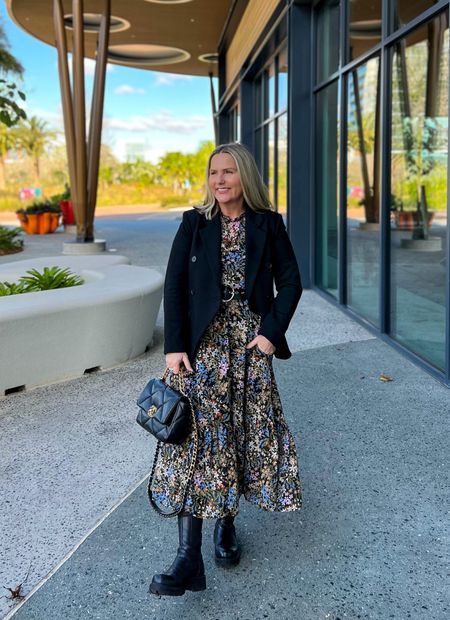 This is the cutest dress and so versatile. Here paired with a blazer and chunky boots. It’s a dress that you can wear now and into spring and summer.



#LTKover40 #LTKstyletip #LTKfindsunder100