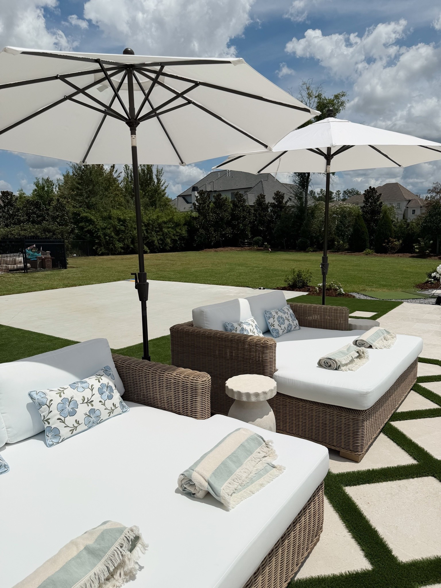 Let’s normalize making your backyard your oasis!

#outdoorpool #amazonfinds #beachtowels #patioumbrella #outdoorlounge #outdoorpatio #tablescape #patiodecor #fauxplants #amazondecor

#LTKHome #LTKSwim