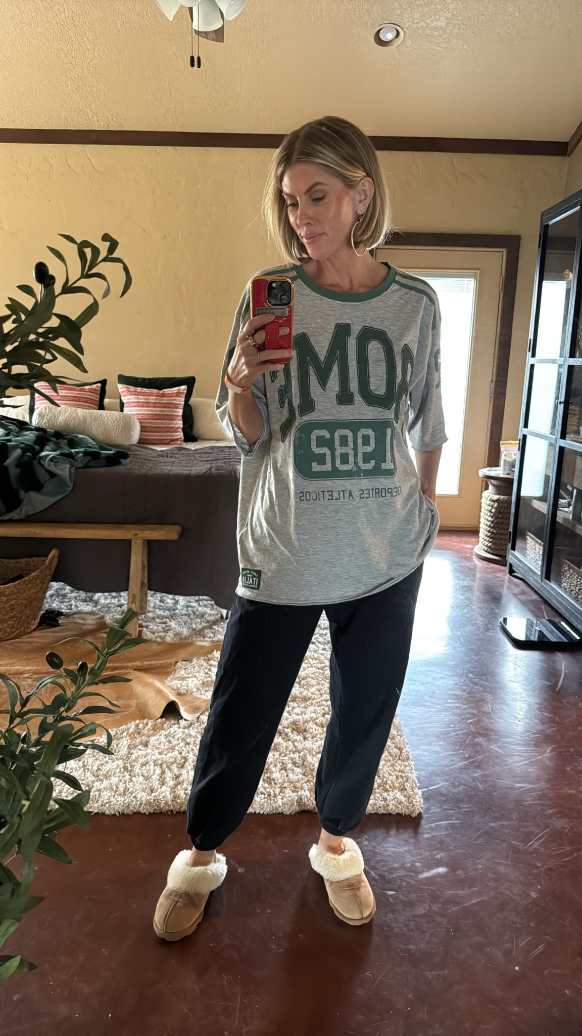 I’m obsessed! That is all! This tshirt is looser fit, not a heavy Tee. Amazing! 

#LTKStyleTip