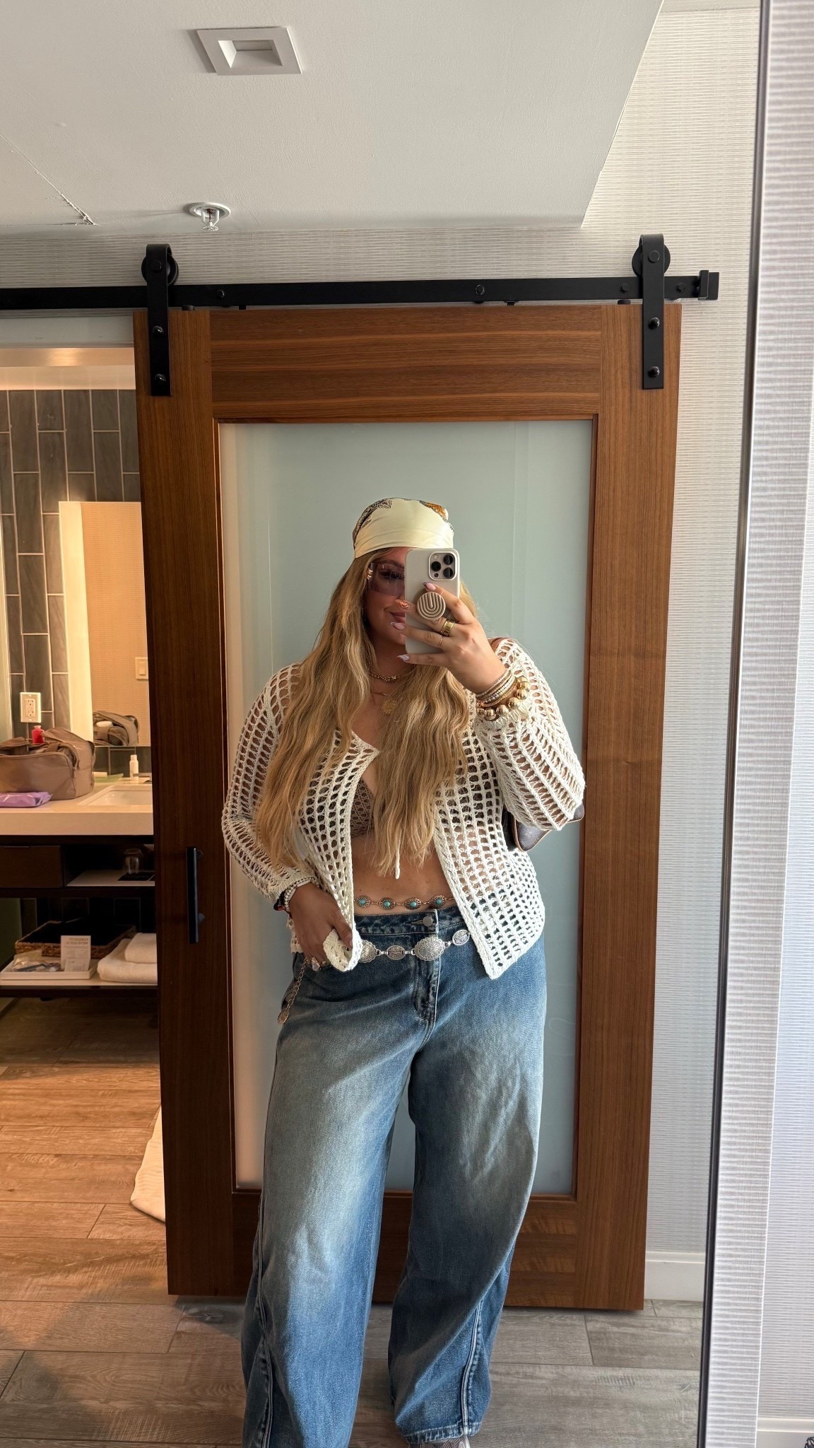 coachella outfit inspo  :) 

Jeans are on sale for $50 ✨

Festival outfits, Coachella outfit inspo, concert outfits, Vanessa Etheridge 

#LTKMidsize #LTKFestival