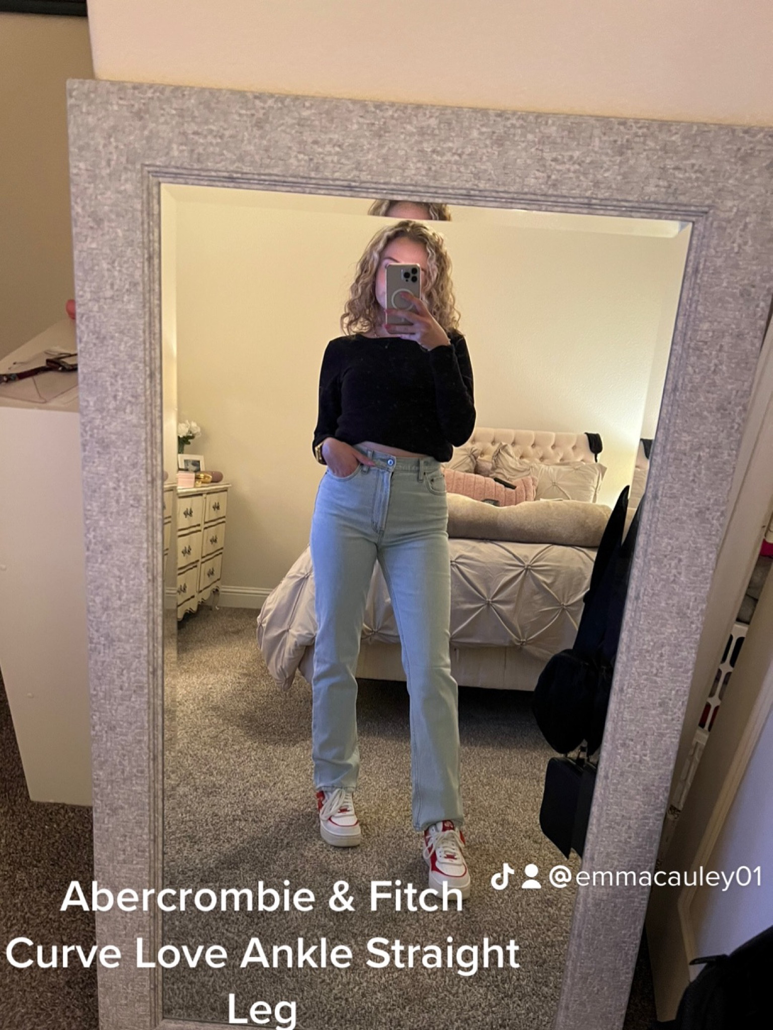 Fave jeans 🤍 

#LTKunder50 #LTKbeauty #LTKstyletip