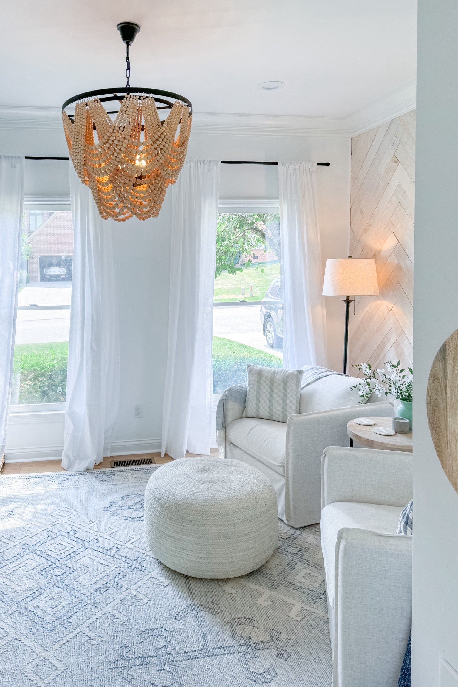 Serena and Lily Alamere rug is 20% off right now! This is an 8x10 and we’ve had it for about 4 years now. Highly recommend 😊💙 

Coastal home decor 

#LTKHome