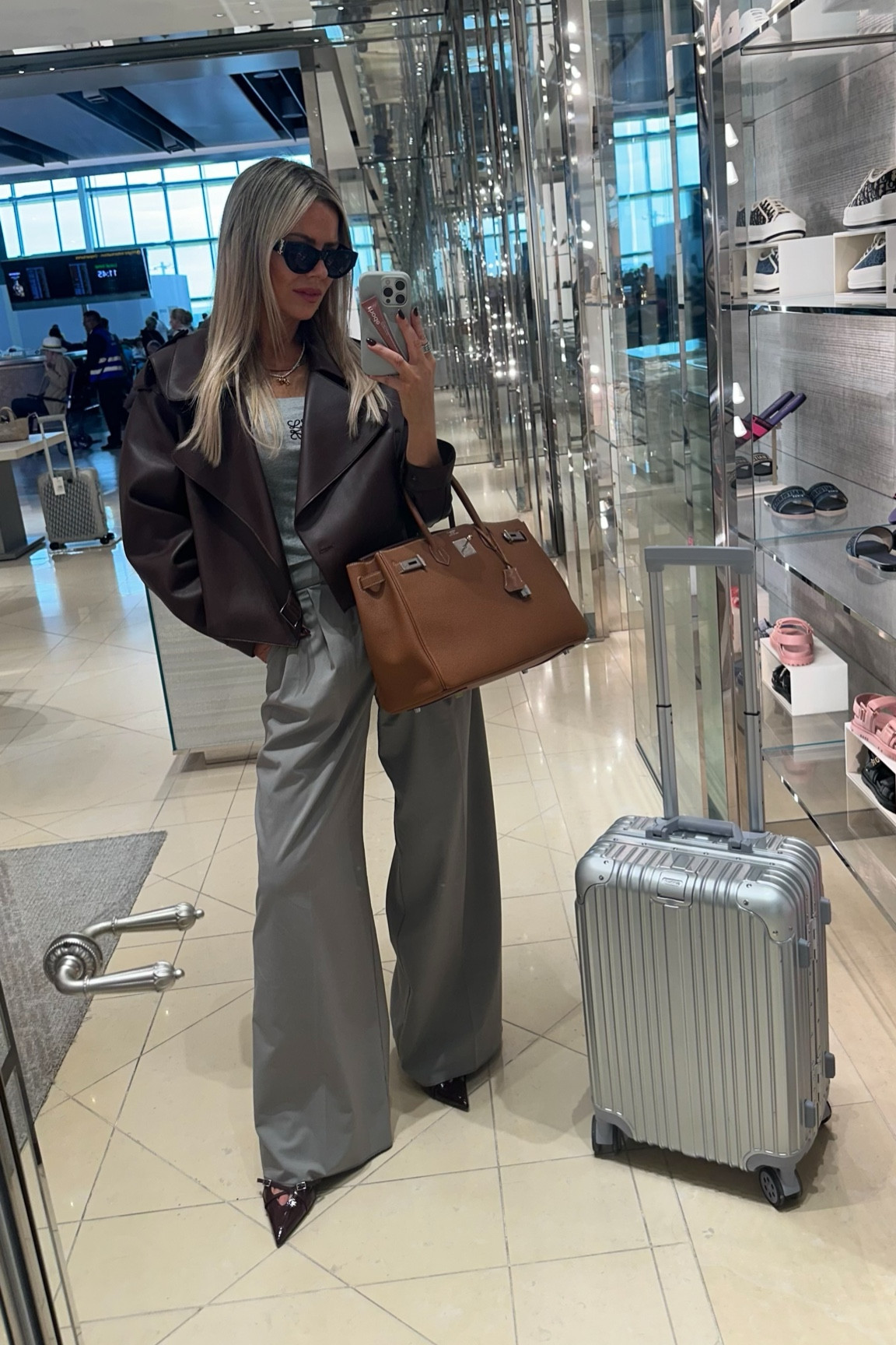 Airport chic 🛫 #ltkfit #airportvhic #airportstyle #workwear #businesslook #hermes #airportloos #airportoutfits 

#LTKautumn #LTKworkwear #LTKtravel