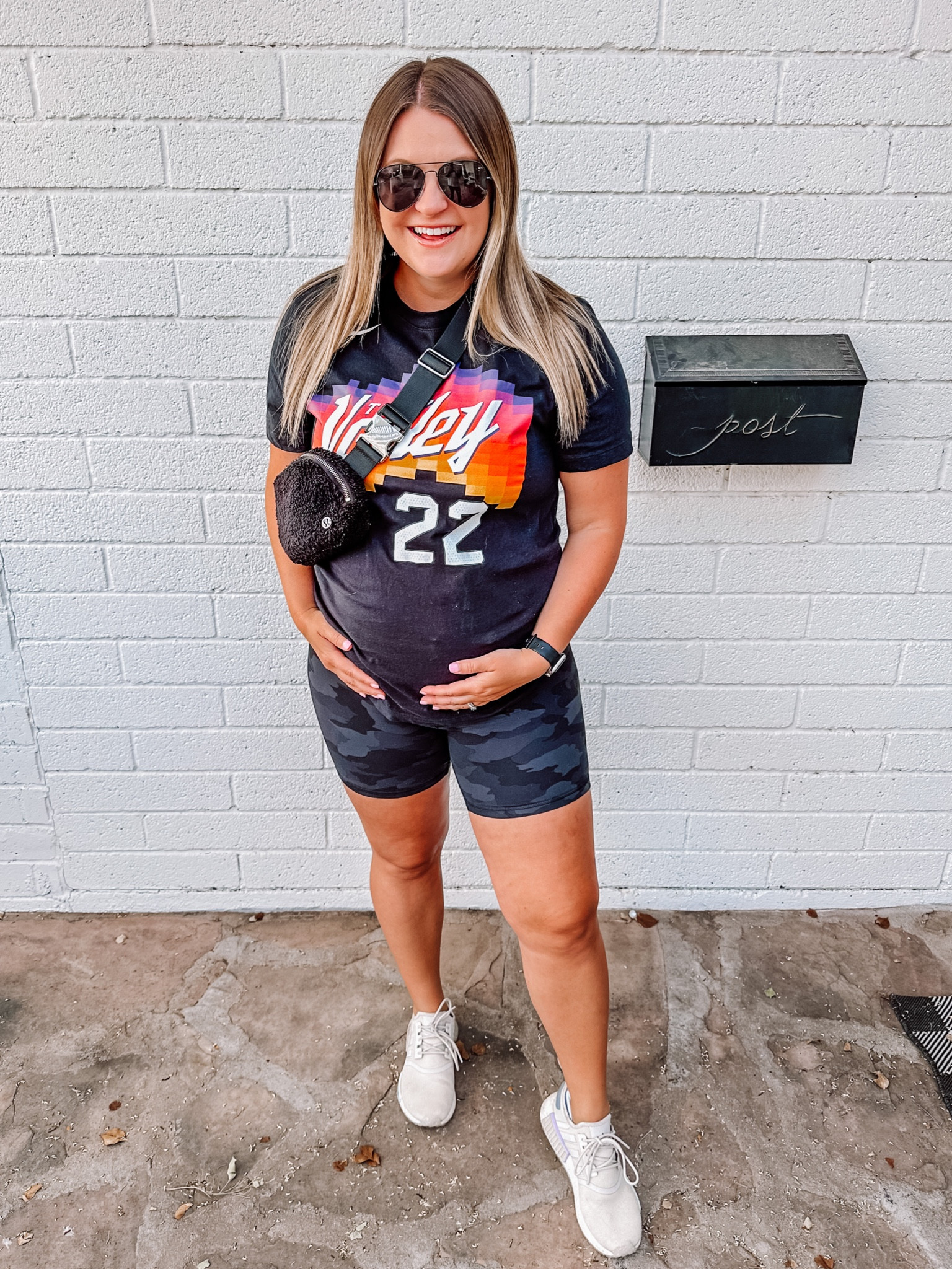 I’ve got my own basketball for tonight’s game🏀🏜️ hoping the Suns can pull through and win tonight!

#LTKstyletip #LTKbump