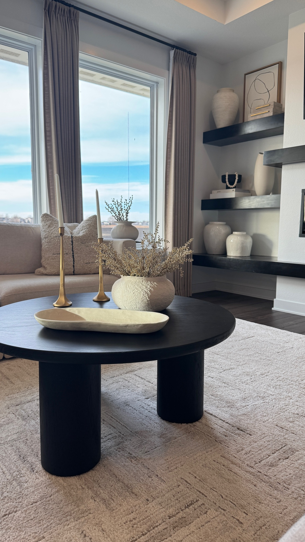 Modern living room inspo.

#LTKFindsUnder100 #LTKStyleTip #LTKHome