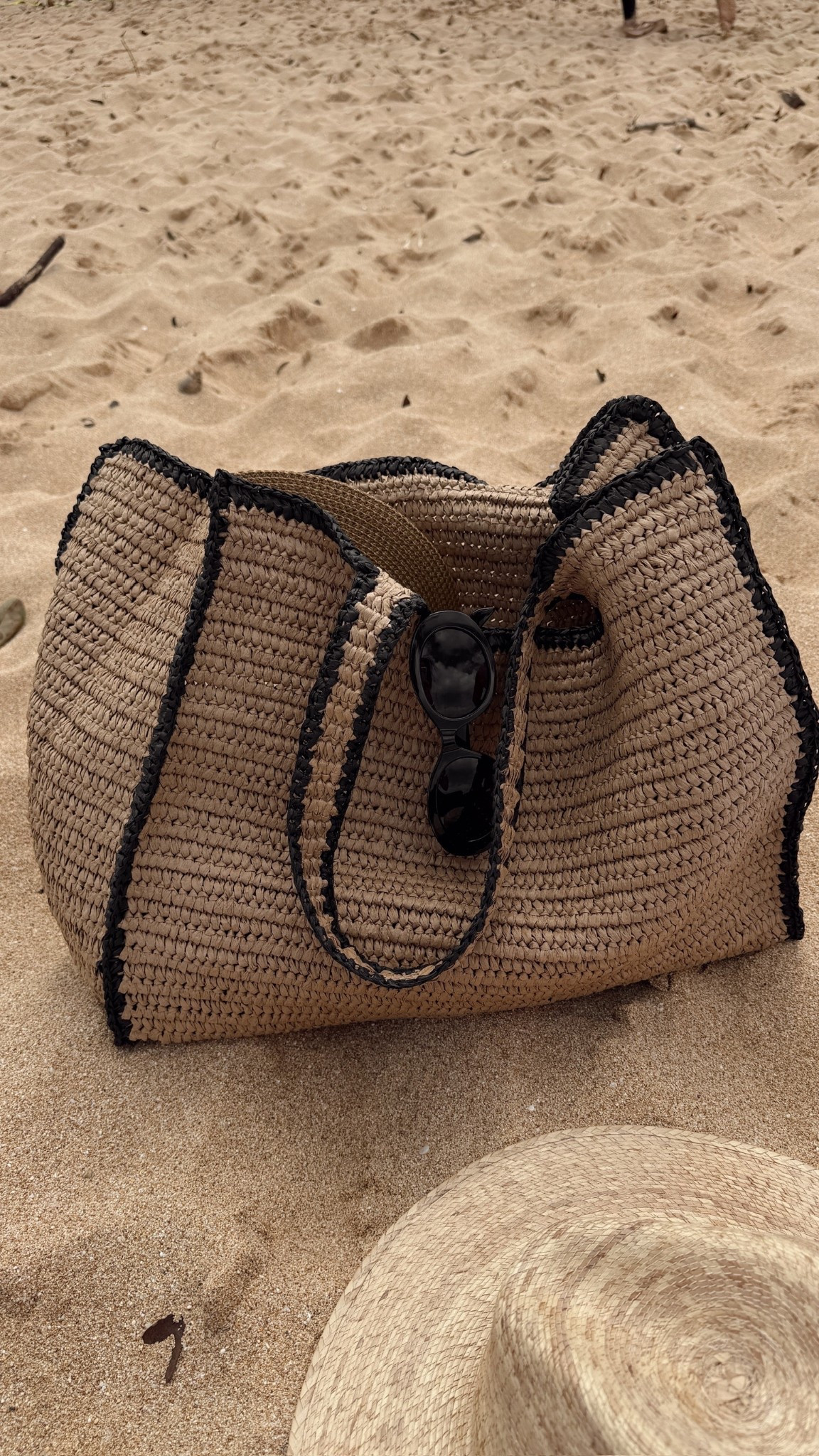 Absolutely love this tote bag from Target! Looks expensive but it’s not as well as these sunnies from Amazon. #stylinbyaylin #aylin #totebag

#LTKTravel #LTKSeasonal #LTKmomlife