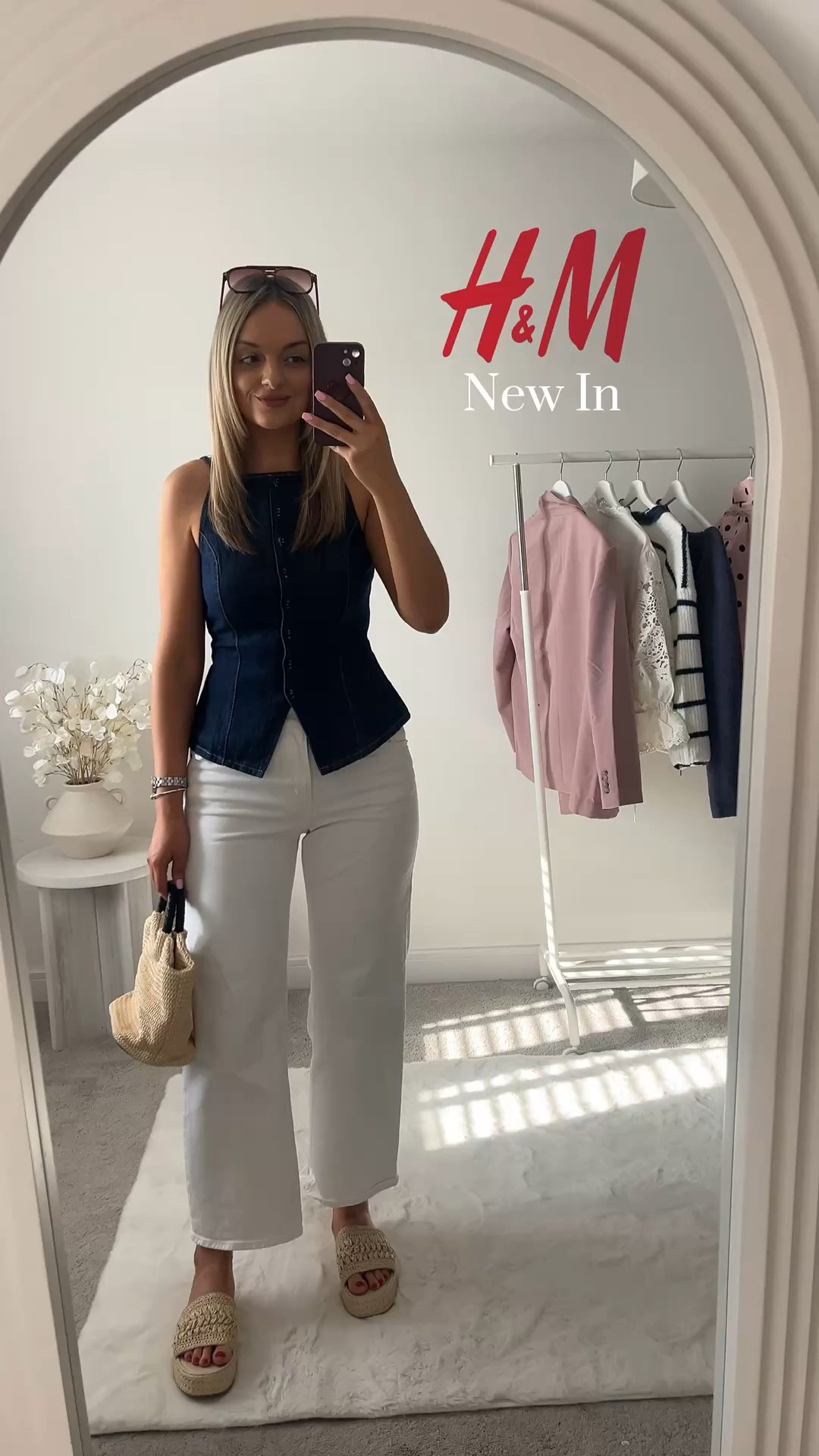 H&M - New In Spring Outfit 💙🌷

I am in loveee with this outfit from H&M this denim waistcoat is the perfect outfit for spring/summer ✨

Denim waistcoat white jeans spring outfit 

#LTKeurope #LTKuk #LTKspring