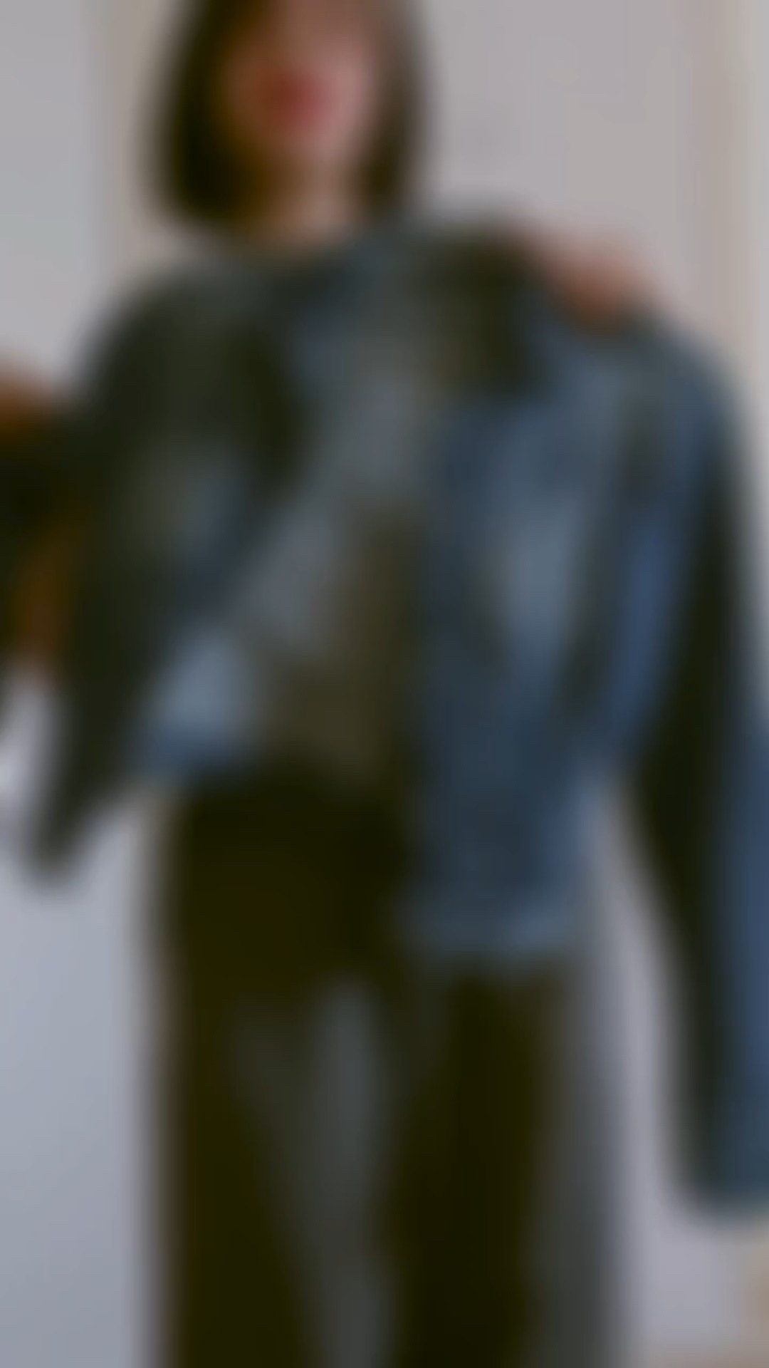 GIUBBOTTO DENIM: 3 STYLING ESSENZIALI 👖✨

Il capo che non passa mai di moda! Ecco come renderlo adatto a più contesti.

Quale proposta ti piace di più: 1,2 o 3?



----

#DanielaSalinas
#denimjacket #ootdmagazine #denimstyles #autumnstyles
#jacketdenim

#LTKitalia #LTKeurope #LTKwinter