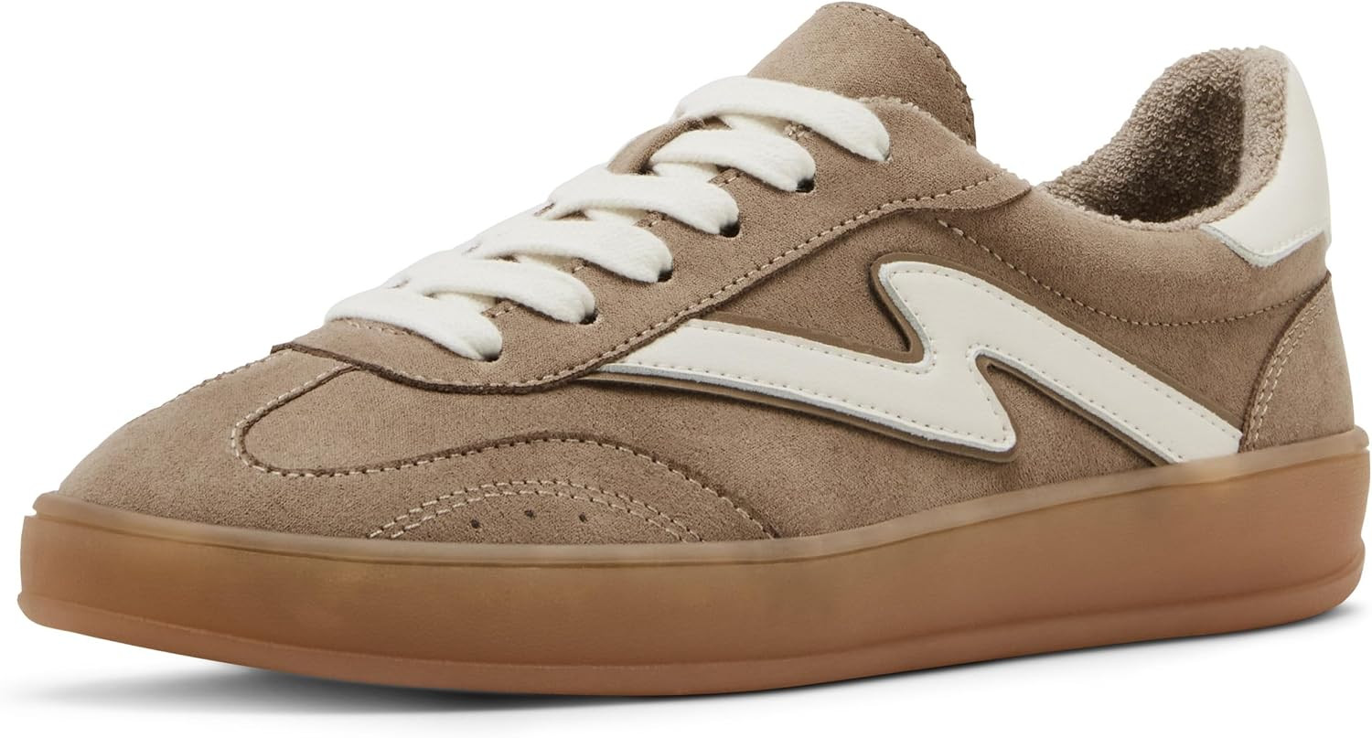 Madden Girl Women's Giia Fashion Sneaker | Amazon (US)