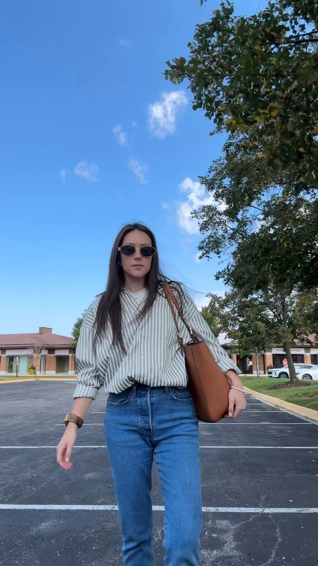 What do you wear to work?

Styling a cute outfit can be simple! I styled a button down with my Levi’s cropped 501s, white mules, and gold accessories!

Follow me on LTK for more wear to work looks 🫶

#LTKSeasonal #LTKVideo #LTKWorkwear