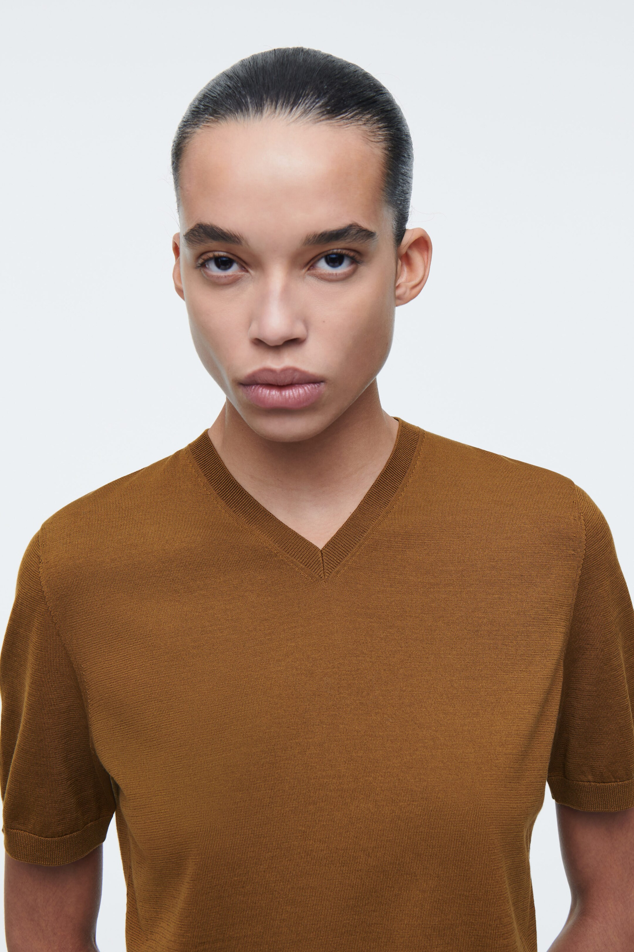 KNITTED COTTON V-NECK T-SHIRT - OCHRE | COS UK