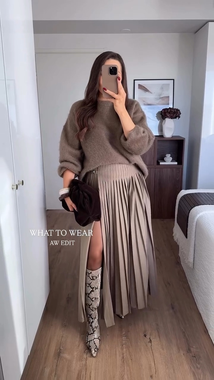 What to wear | Brown, beige & soft layers 🍂 My favourite season to play with textures and tones 🤎 

#LTKautumn #LTKstyletip #LTKwinter