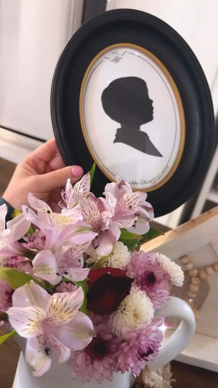 obsessed with this cutie little silhouette 👤 of Judson I got made while we were at @waltdisneyworld 🐭🪄✨ 

#LTKSeasonal #LTKhome