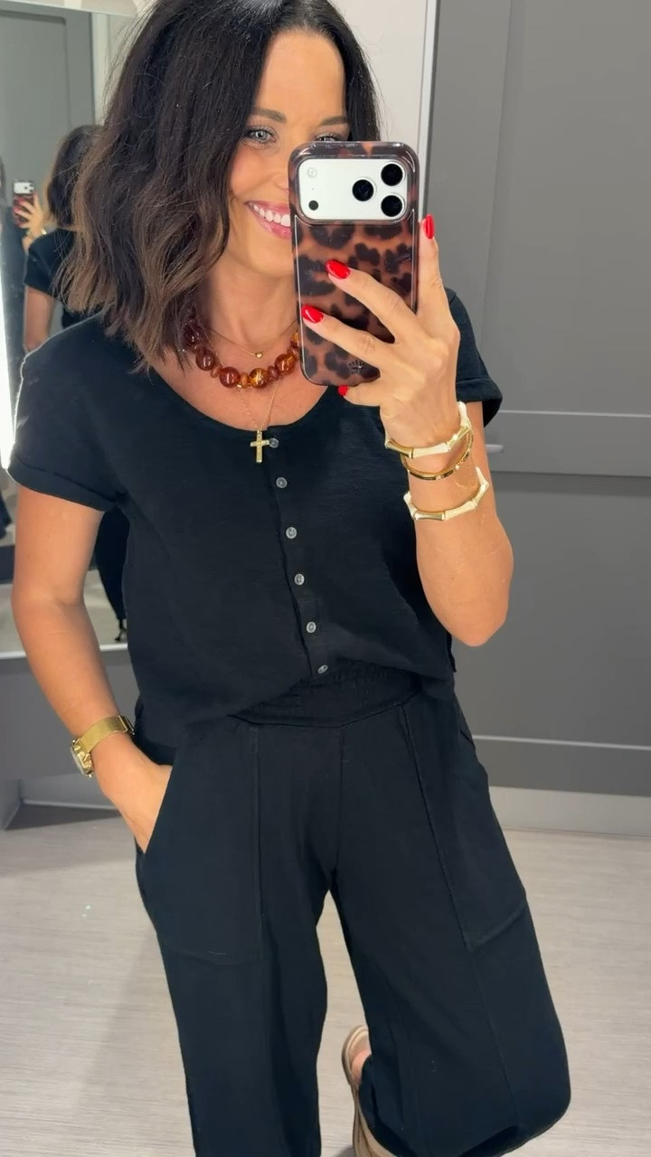 An all-black outfit you’ll wear on repeat 🖤 Comfy, flattering, and so easy to throw on. Wearing an XS!

#targetstyle #targetfinds #targetfashion #targetnewarrivals #allblackoutfit #casualstyle #everydayoutfit #affordablefashion #falltransition #outfitinspo #ltkstyle #ltkfashion #ootd #targetdoesitagain #styleonabudget