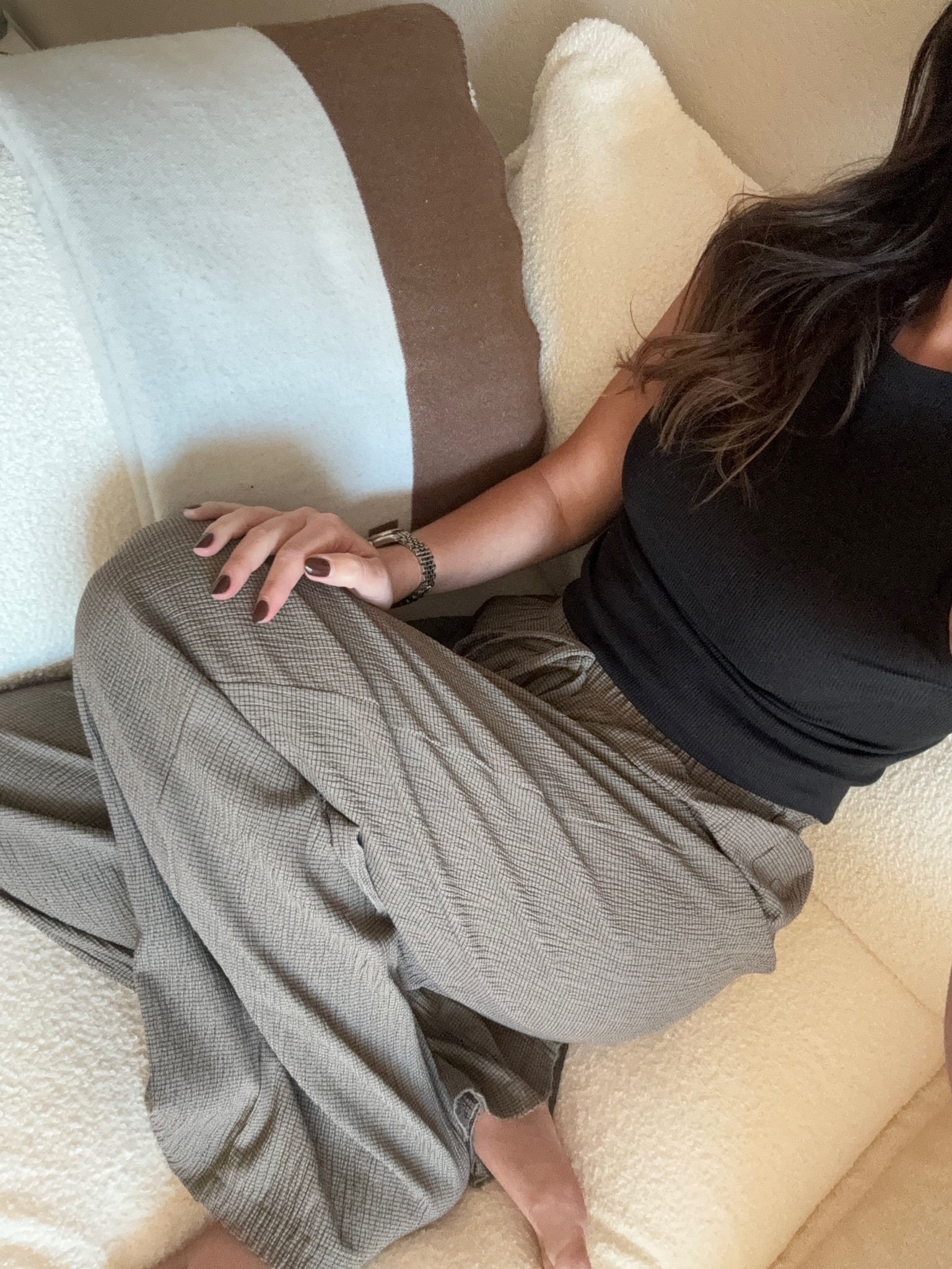 Comfy work-from-home outfit paired with the perfect scent. If you haven’t tried or smelled this yet, you seriously need to—it’s the most complimented Eau de Parfum I’ve ever purchased 🥰 

Work from home, perfume, gift guide, comfy outfit, ootd 

#LTKWorkwear #LTKStyleTip #LTKGiftGuide