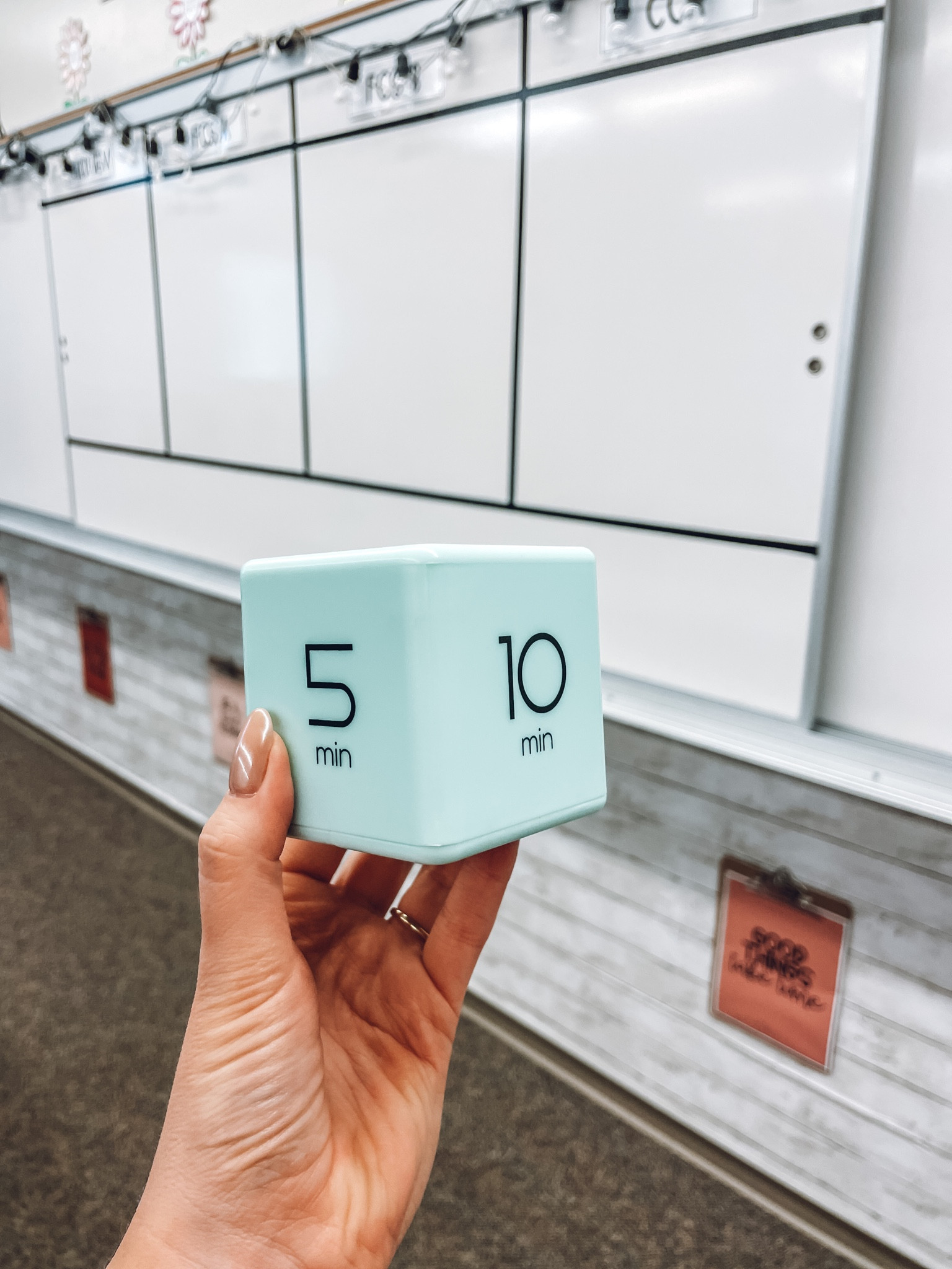 I love having this timer in my classroom! It has options for 1 minute, three minute, five minute, and 10 minutes!! I love using this for stations & to help students stay on track!

| middle school, teacher | classroom | timer | Amazon finds 
