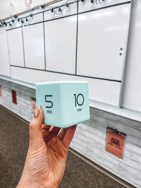I love having this tuner in my classroom! It has options for 1 minute, three minute, five minute, and 10 minutes!! I love using this for stations & to help students stay on track!

| middle school, teacher | classroom | timer | Amazon finds 