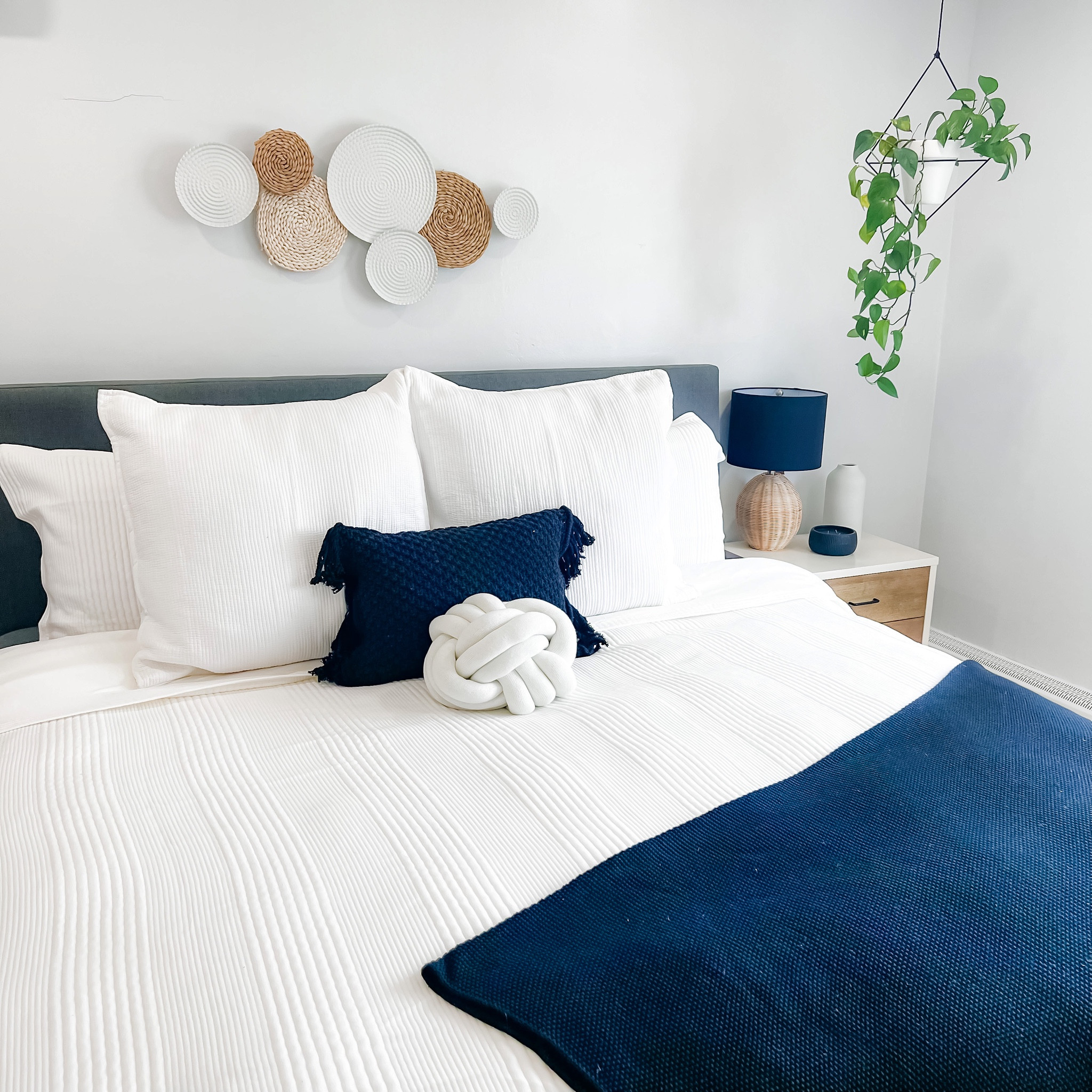 Guest Room Refresh #bedroomdecor #weddingregistry #modernbedroom #bedding #bedroominspo