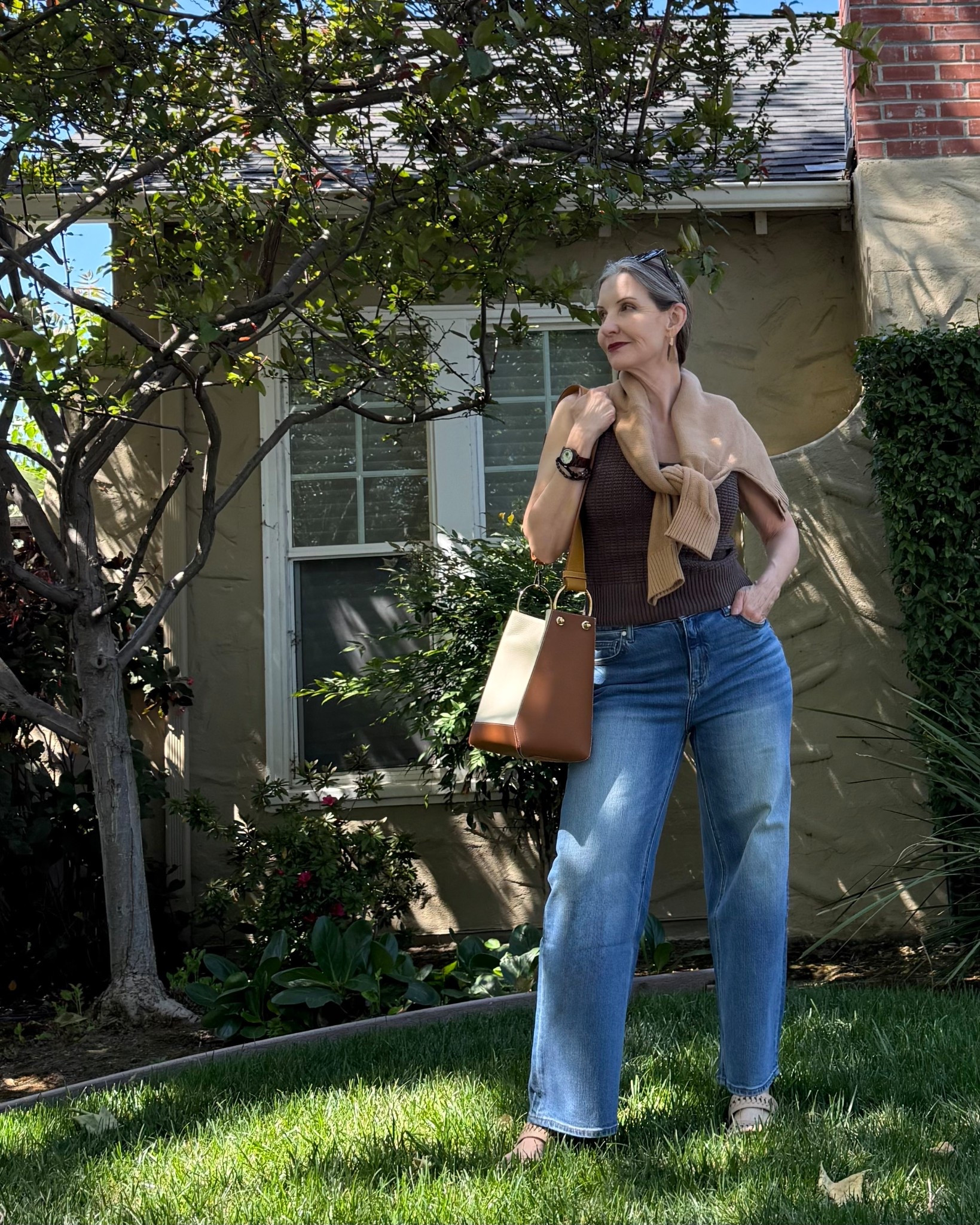 Easy spring look. Stretch jeans, cropped cotton cardigan …
#afforablestyle
#size10
#casualootd

#LTKOver40 #LTKMidsize #LTKSeasonal