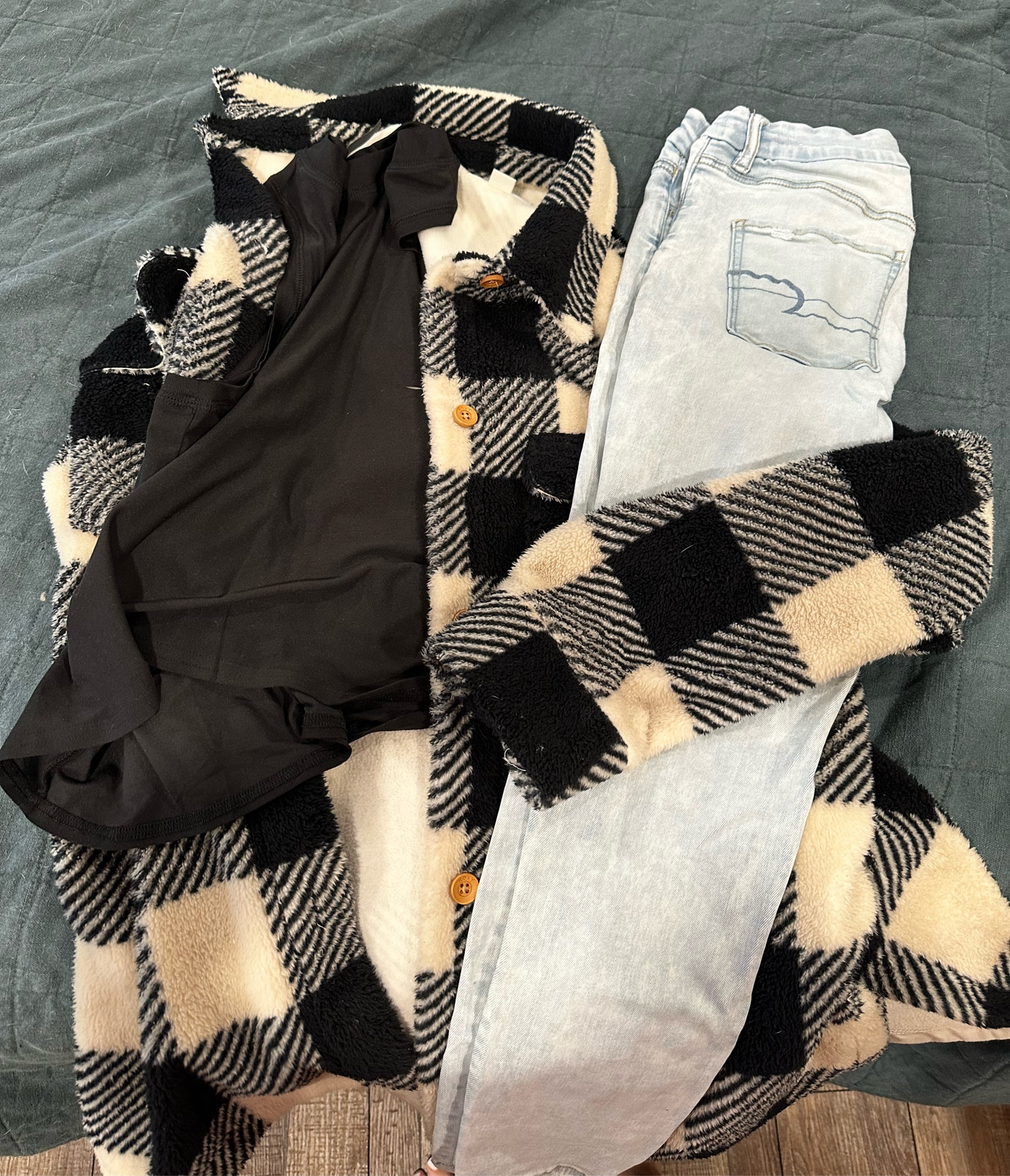 My outfit of the day for this cold April weather in Michigan. I chose to wear AE white washed skinny jeans with a Roxy Sherpa jacket, and a soft vuori tank  I paired it with a pair of pink HeyDudes. 

American eagle, white washed jeans, skiing jeans, plaid jacket, Sherpa, tank top, 

#LTKunder100 #LTKFind #LTKfit