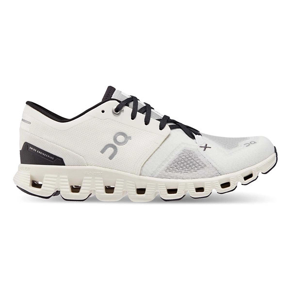 Women's On Cloud X 3 Training Shoes 9 White/Black | Scheels