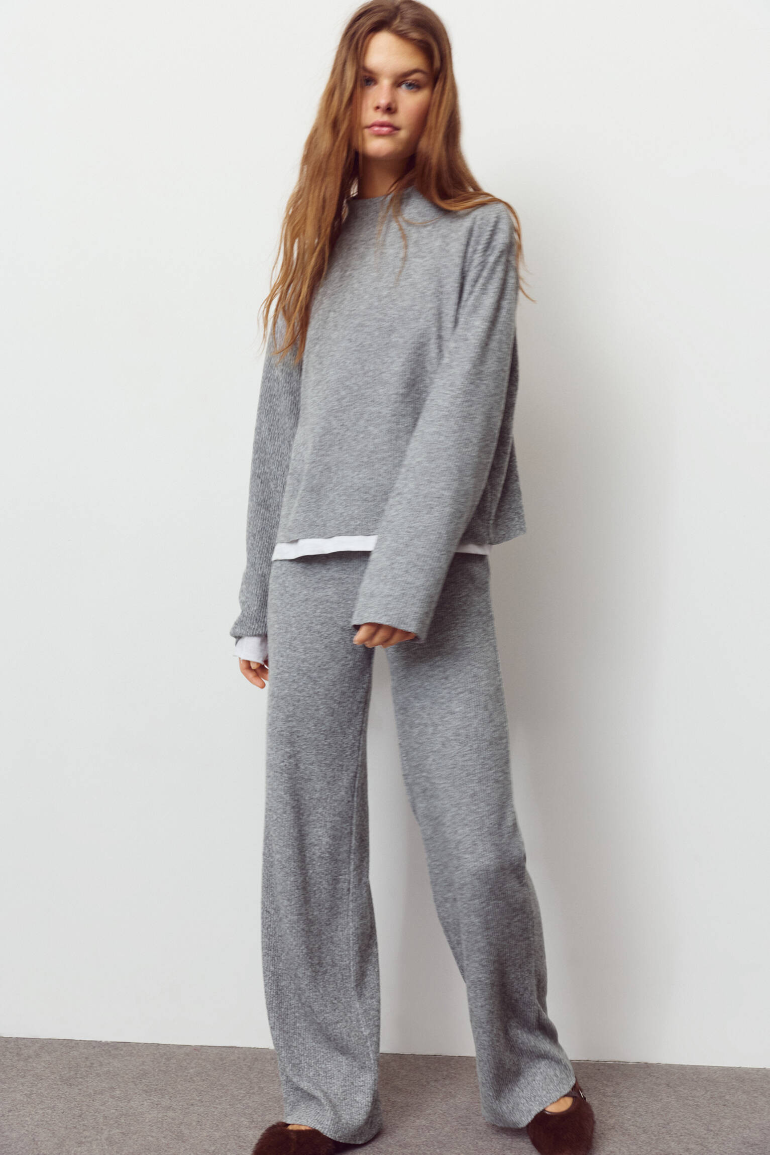 Soft touch straight fit pants - pull&bear | PULL and BEAR UK