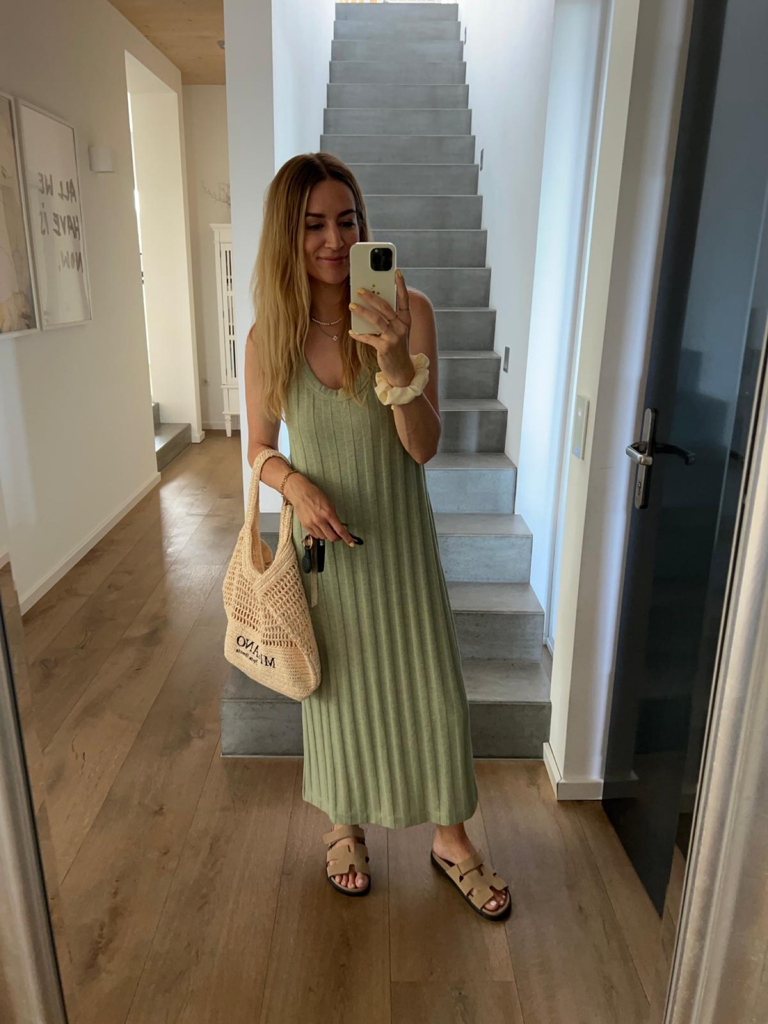 Sommer 💚 in einem meiner Lieblingskleider: geripptes Strickkleid

#LTKstyletip #LTKdeutschland #LTKsummer