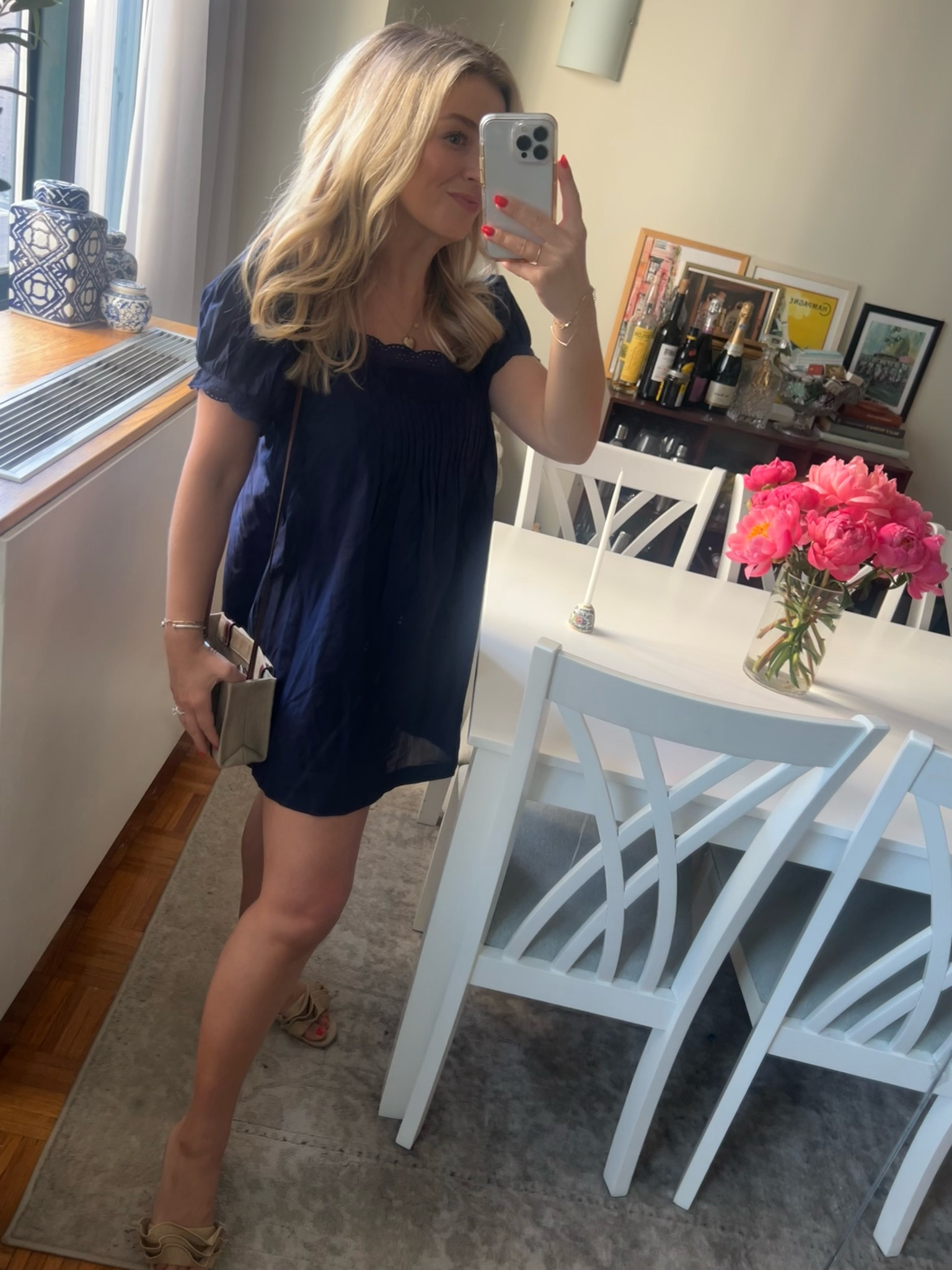Cute little mini dress for date night 💙 wearing size XS and I added a skirt slip underneath! 