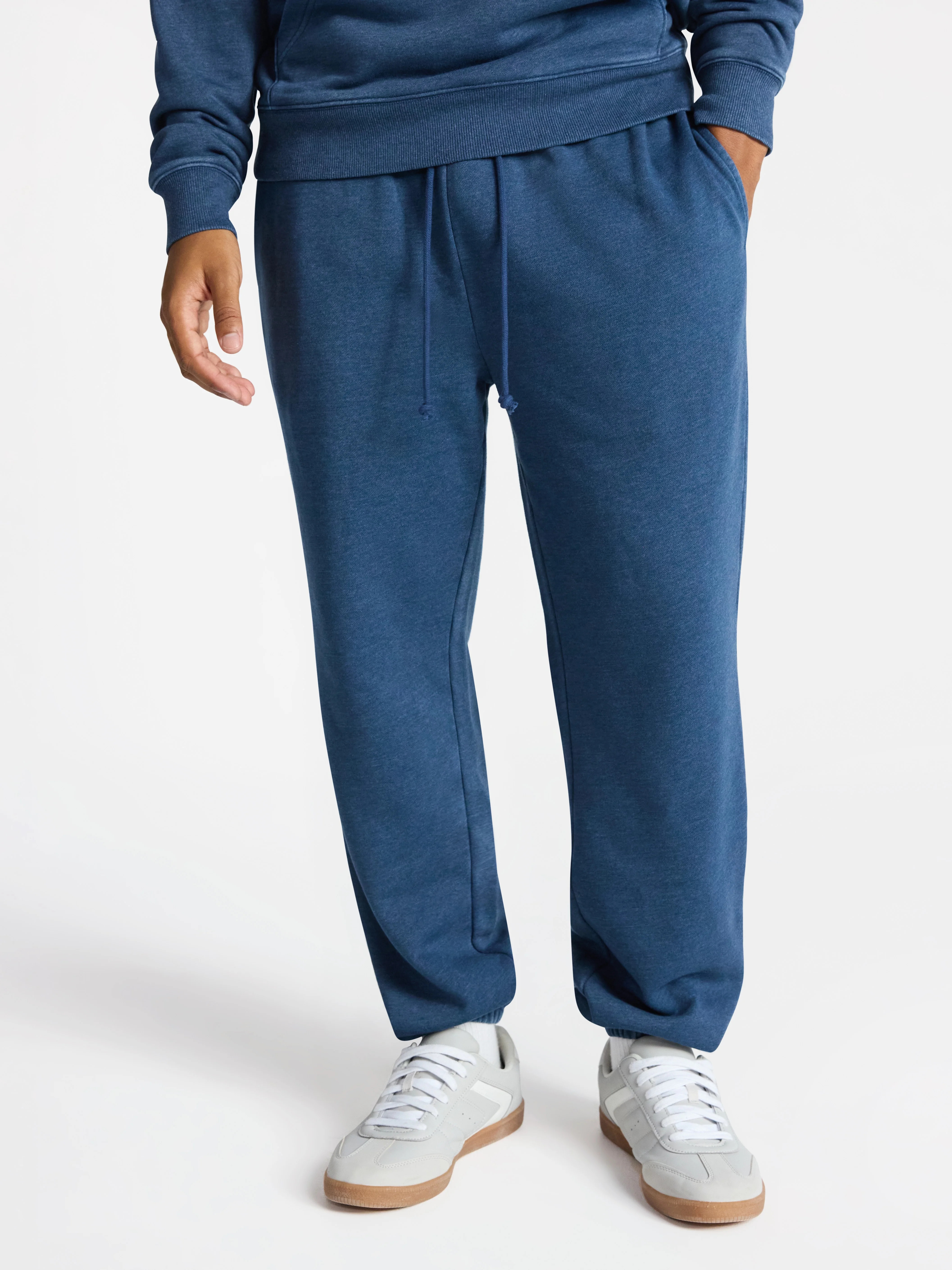 No Boundaries Soft Fleece Jogger Pants, 30'' Inseam, Men's & Big Men's | Walmart (US)