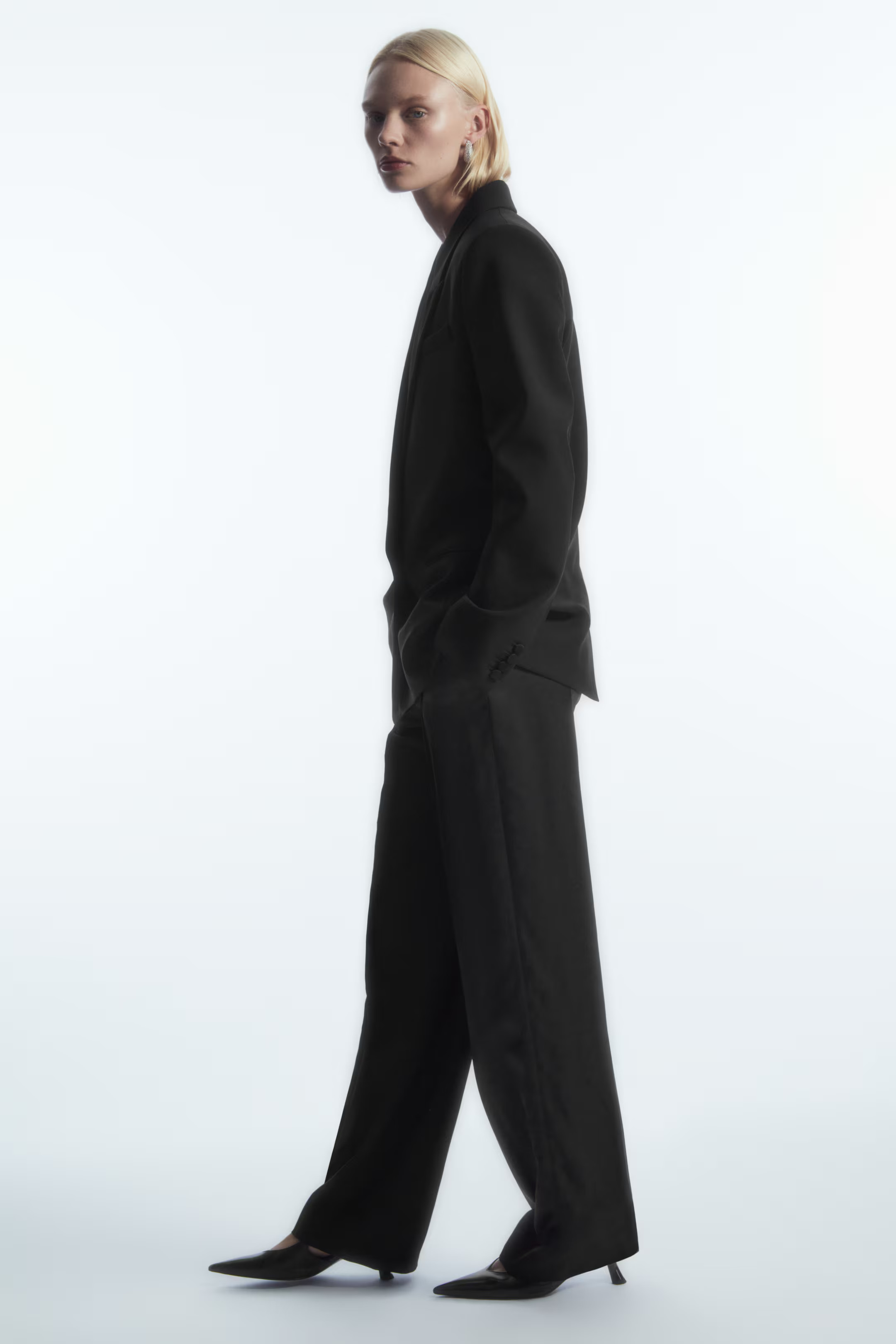 REGULAR SATIN-PANELLED WOOL STRAIGHT-LEG TROUSERS | H&M (UK, MY, IN, SG, PH, TW, HK)