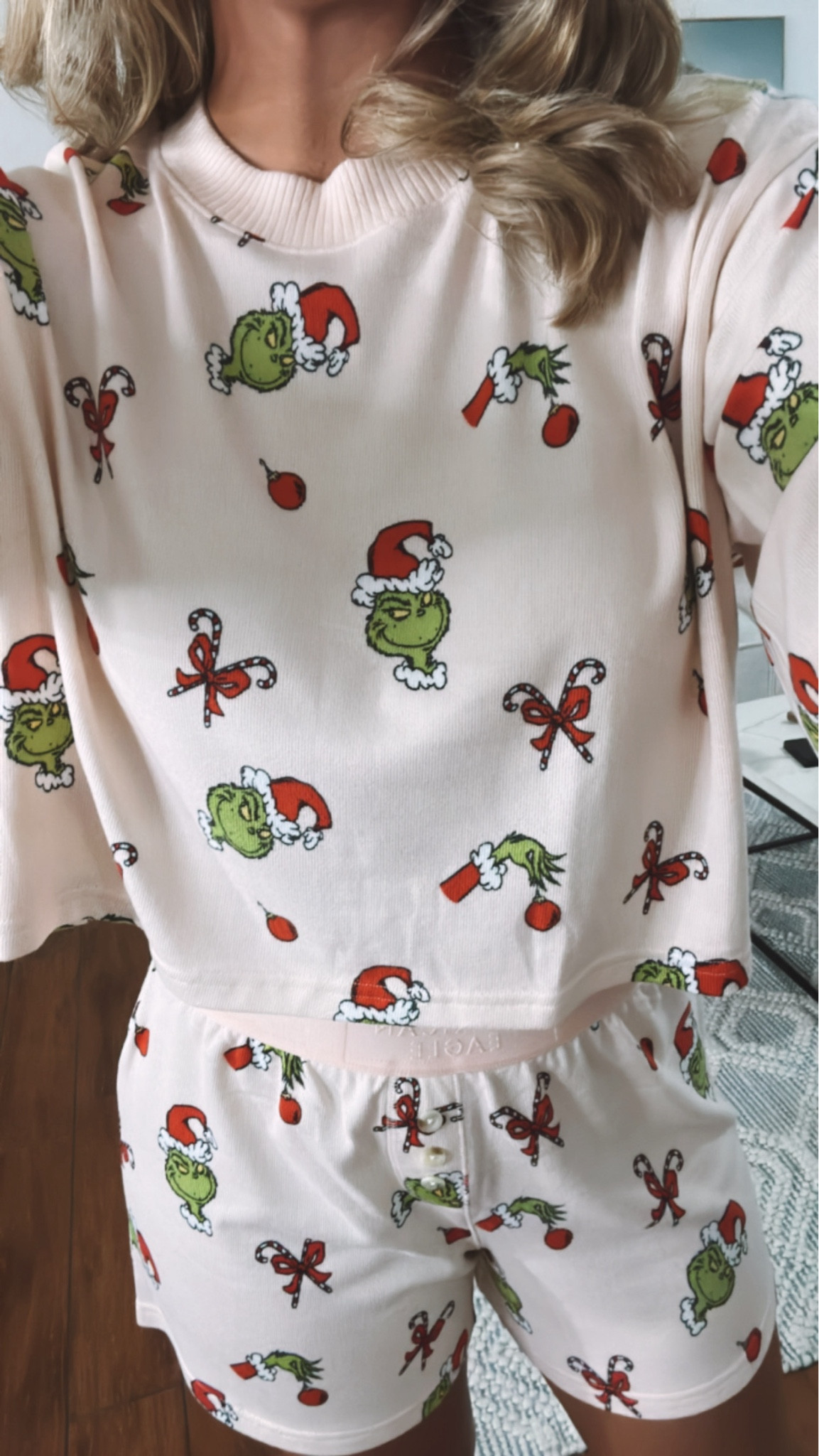 Aerie Christmas Grinch pajama short set 

#LTKHoliday #LTKSeasonal #LTKFindsUnder50
