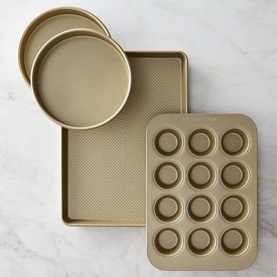 Williams Sonoma Goldtouch® Nonstick 4-Piece Bakeware Set | Williams-Sonoma