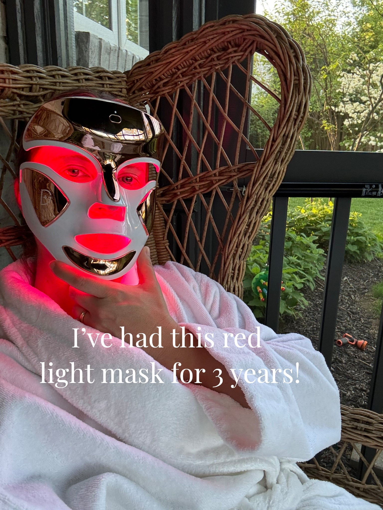 As we hit 35+, our skin’s natural collagen production starts to take a little bit of a "permanent vacation," but this tech is a total game-changer for waking those cells back up.

Why Red Light Therapy (RLT) is a Mom’s Best Friend:
• Boosts Collagen: It penetrates deep to help smooth out those fine lines that seem to pop up overnight.
• Reduces Inflammation: Perfect for calming redness or puffiness after a late night (or an early wake-up call).
• Speeds Up Healing: Whether it’s a breakout or just general skin dullness, RLT helps your skin repair itself faster.

#GlowUp #MorningRoutine

#LTKselfcare #LTKBeauty #LTKmomlife