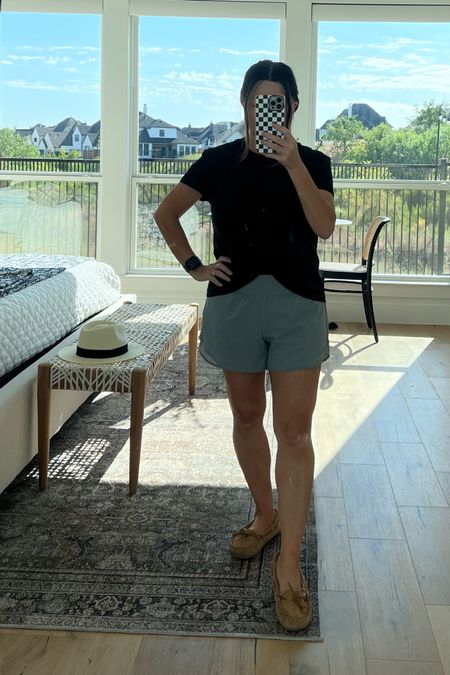 Love these athletic shorts and top. The top is lightweight and breathable 

Top - 10
Shorts - 8

Shorts on sale in several colors. 

Lululemon, athletic wear, athleisure wear, high rise short, home moccasin slippers, gray shorts