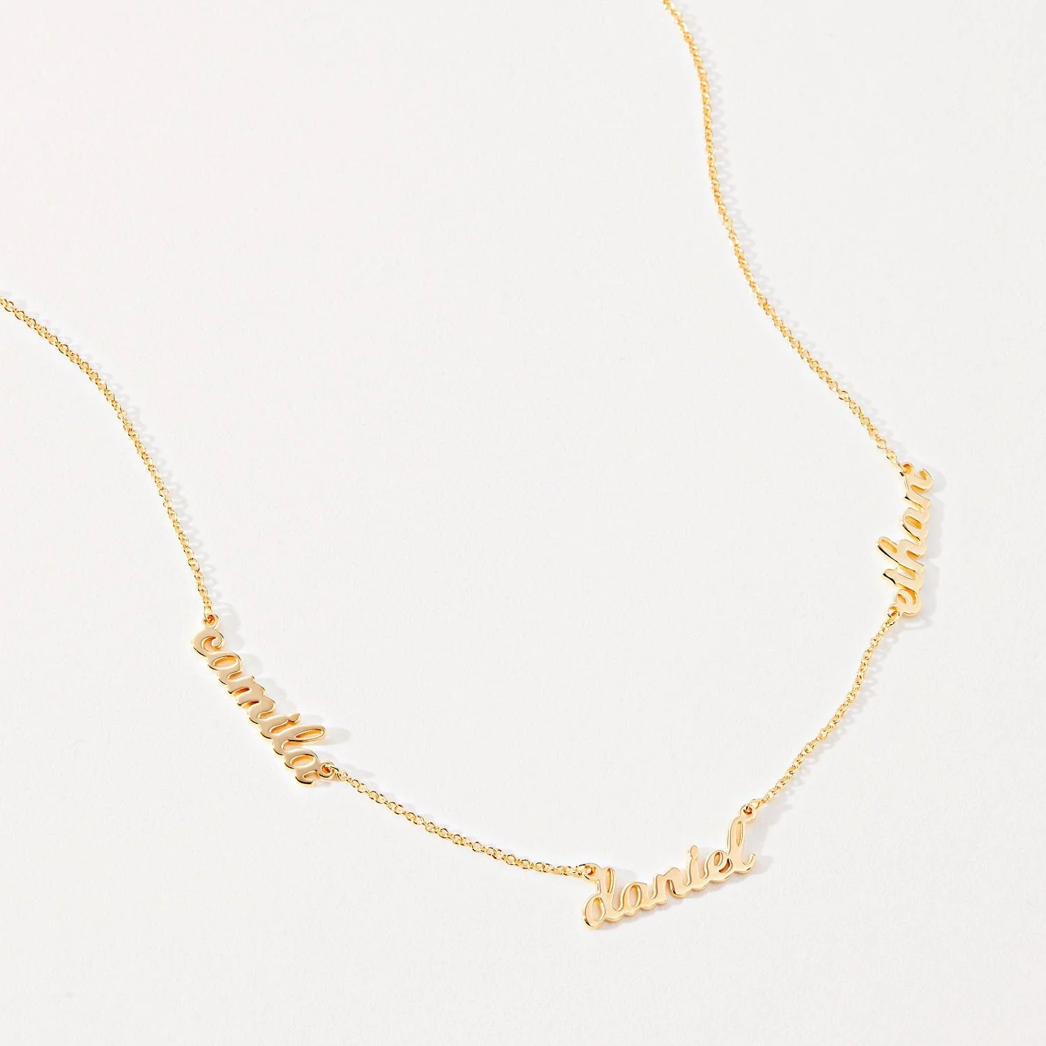 Script Nameplate Necklace - 3 Names | Tiny Tags (US)