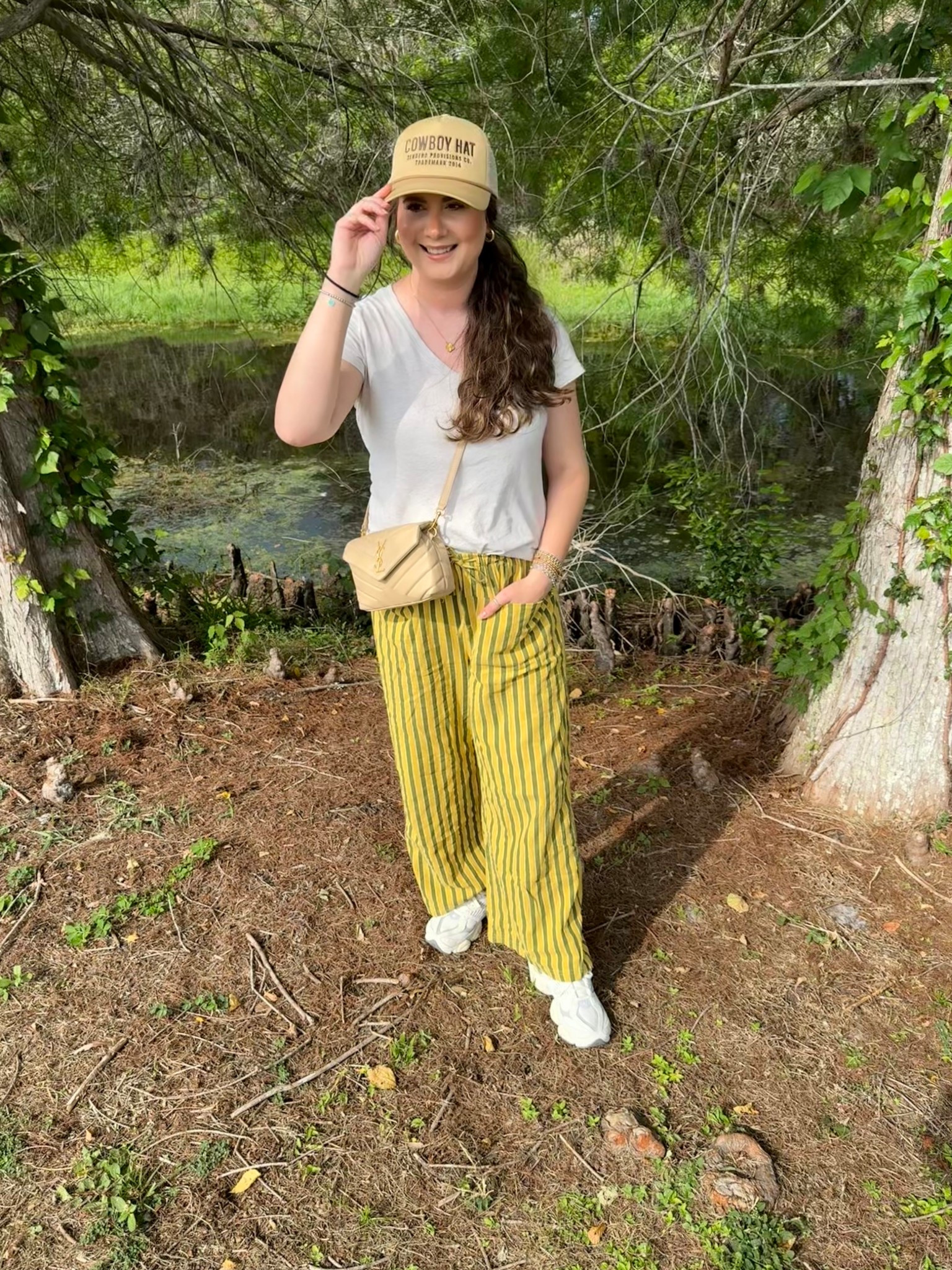Me to hubby: get the vines on the trees in the pic, they look cool🍃🌿🪾🌳 #outdoorsy 

#LTKdayinmylife #LTKSeasonal #LTKootd