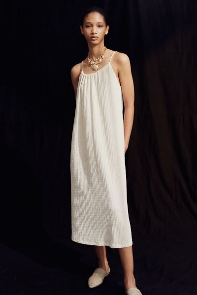 Textured jersey strappy dress - Round neck - Sleeveless - Cream - Ladies | H&M GB | H&M (UK, MY, IN, SG, PH, TW, HK)