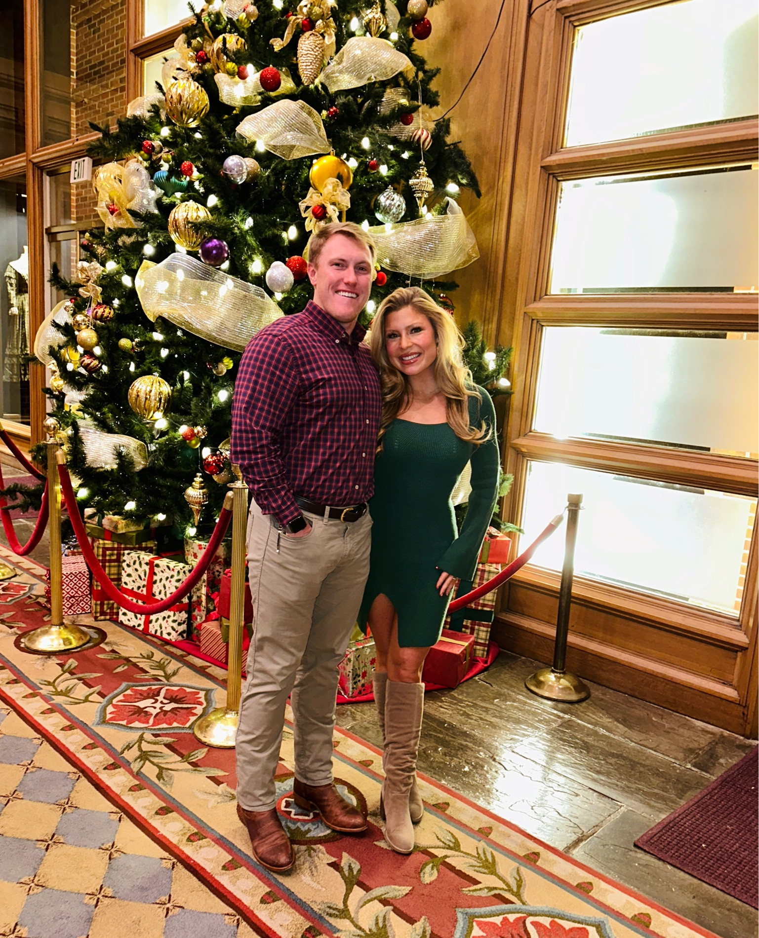 🎭✨🎄

#LTKstyletip #LTKHoliday #LTKSeasonal