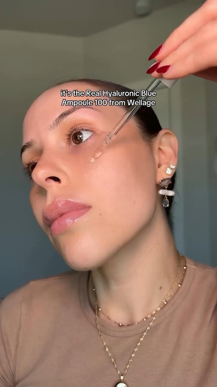 ESTHETICIAN TAKE with Pure Hyaluronic 
Glass like skin with 100% Pure Hyaluronic it’s super light and watery, assisting in the delivery of active ingredients across the skin. Hyaluronic Acid 100% Pure is also the perfect clean ingredient for sensitive skin as well as oily or acne prone skin.

Different regular hyaluronic acids are sometimes filled with just fillers and unwanted ingredients without fully punctuating into the pores to give you maximum results.
#hyaluronicacid #koreanskincare #skin #skincare #esthetician #glassskin #healthyskin #makeupprep #koreanskin #skincareproduct #amazonfinds