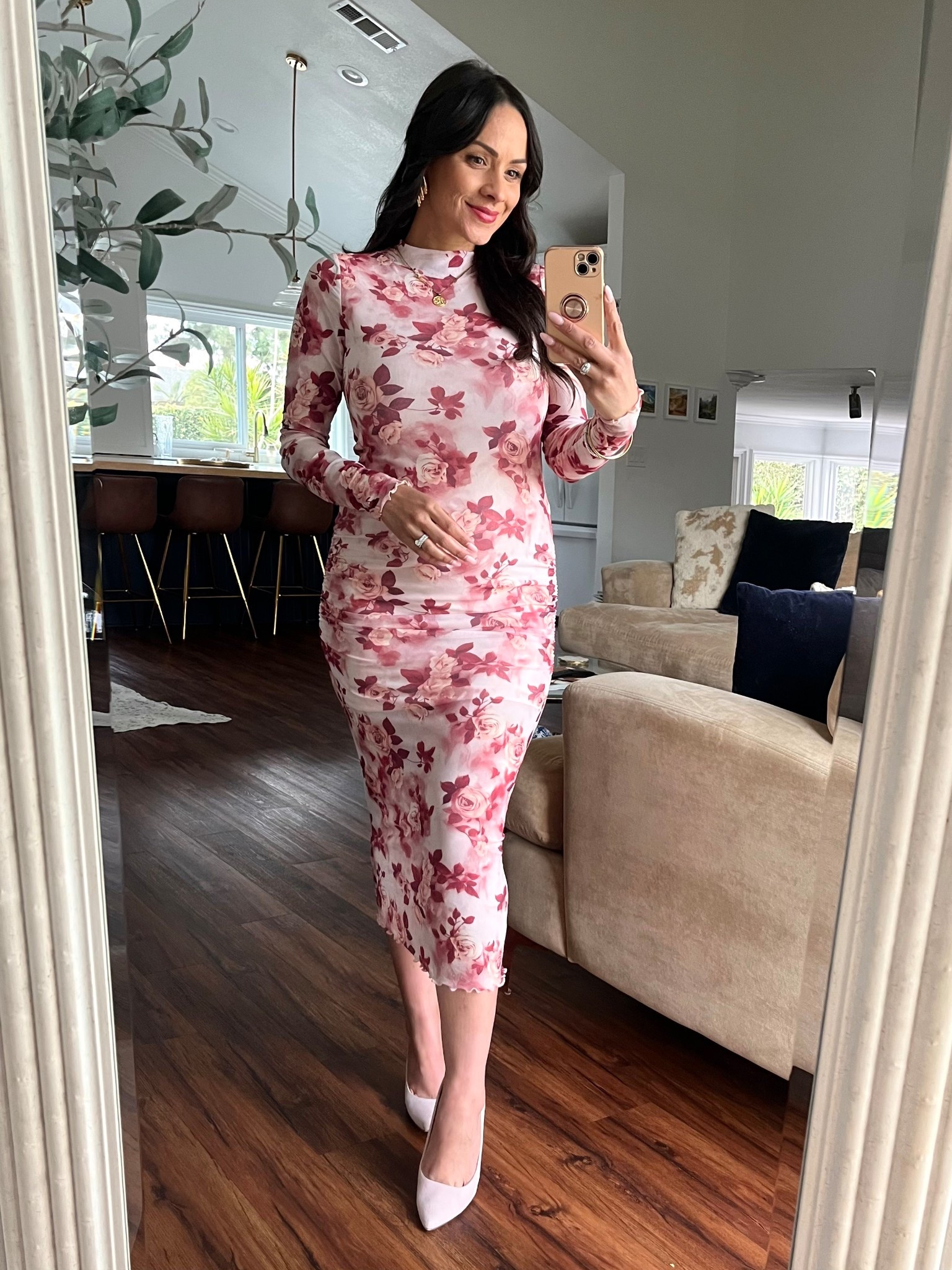 Pink florals just feel right for Valentine’s season. This one sold out, but I found a few close matches. 💐

#LTKValentine #LTKSeasonal #LTKootd