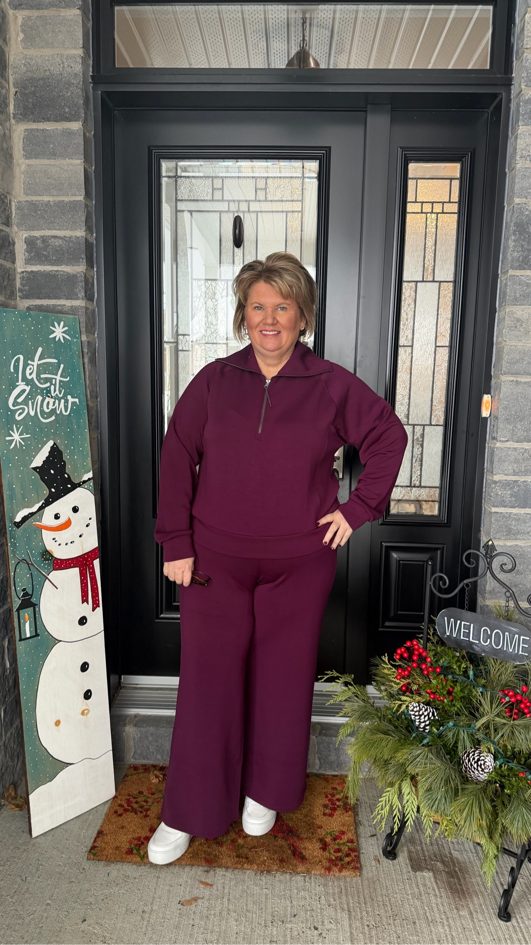 SPANX just gets it 👏
Comfort. Shape. Polish. Confidence.

These new arrivals for January are designed to move with you, smooth where you want it, and flatter REAL bodies — without sacrificing comfort. 

✨ What I’m wearing
• AirEssentials Wide Leg Pant + Half-Zip (Plum Berry) — light as air, no center seam, and available in regular, petite & tall lengths.

• SPANXshape Booty Boost Flare & Leggings (Blackberry) — medium compression with a built-in booty lift 🍑
• Get Moving Square Neck Shelf Tank — supportive, sleek, and flattering
•AirEssentials Half-Zip (Blackberry) – what a perfect outfit to go from the gym to groceries.

• ReDefine Sculpt Jeans — tummy control, thigh shaping, and a lifted fit (size up for comfort!)

• NEW Ponte V-Neck Tank + Tailored Blazer — polished, stretchy, machine-washable perfection
Every piece is interchangeable, beautifully made, and incredibly flattering — from lounging to errands, brunch, date night, and beyond.

✔ Size-inclusive XS–3X
✔ Designed for comfort and confidence
✔ Elevated everyday style that actually works

👉 Fit tip: I recommend sizing up one size in the jeans, ponte pants, and Booty Boost bottoms.

🎉 NEW customers:
Use code SWCXSPANX for 15% OFF + FREE SHIPPING

Confidence looks good on you — and SPANX makes it easy 💖

#SPANXStyle #SpanxNewArrivals #Over50Style #PlusSizeFashion #PetiteFriendly #ConfidenceLooksGood #RealWomenRealStyle #spanxcanada
@spanx #spanxpartner


