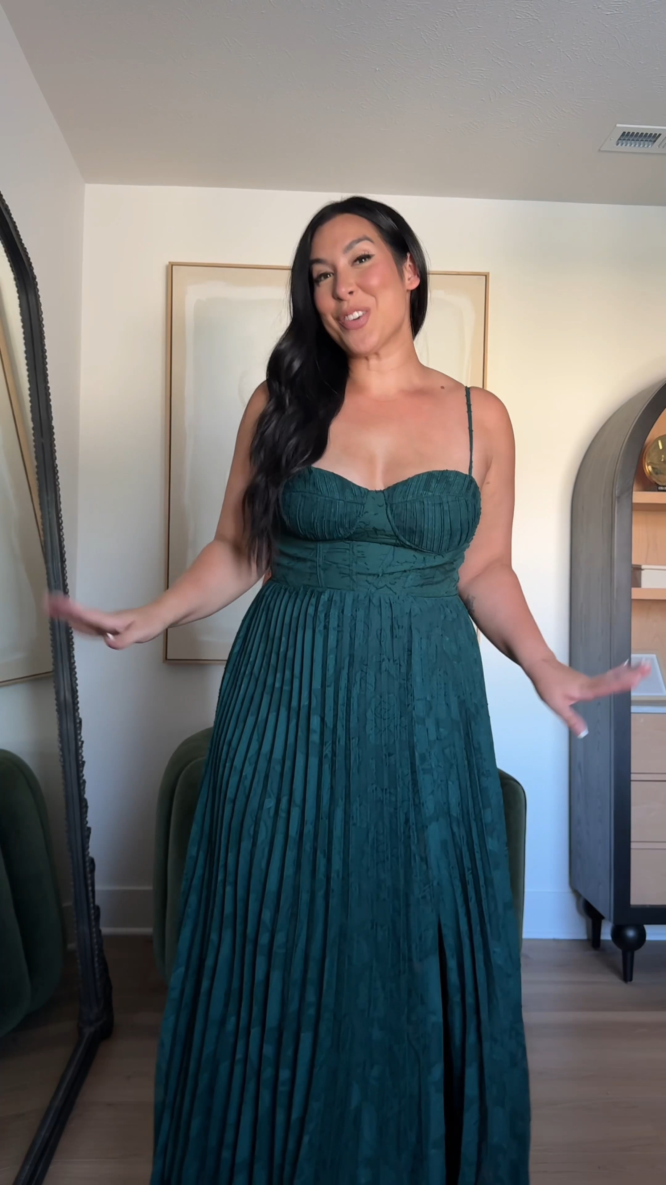 Gorgeous structure and color! Also loving the pleats! Mid size, fall, wedding guest, mid size fashion

#LTKootd #LTKMidsize