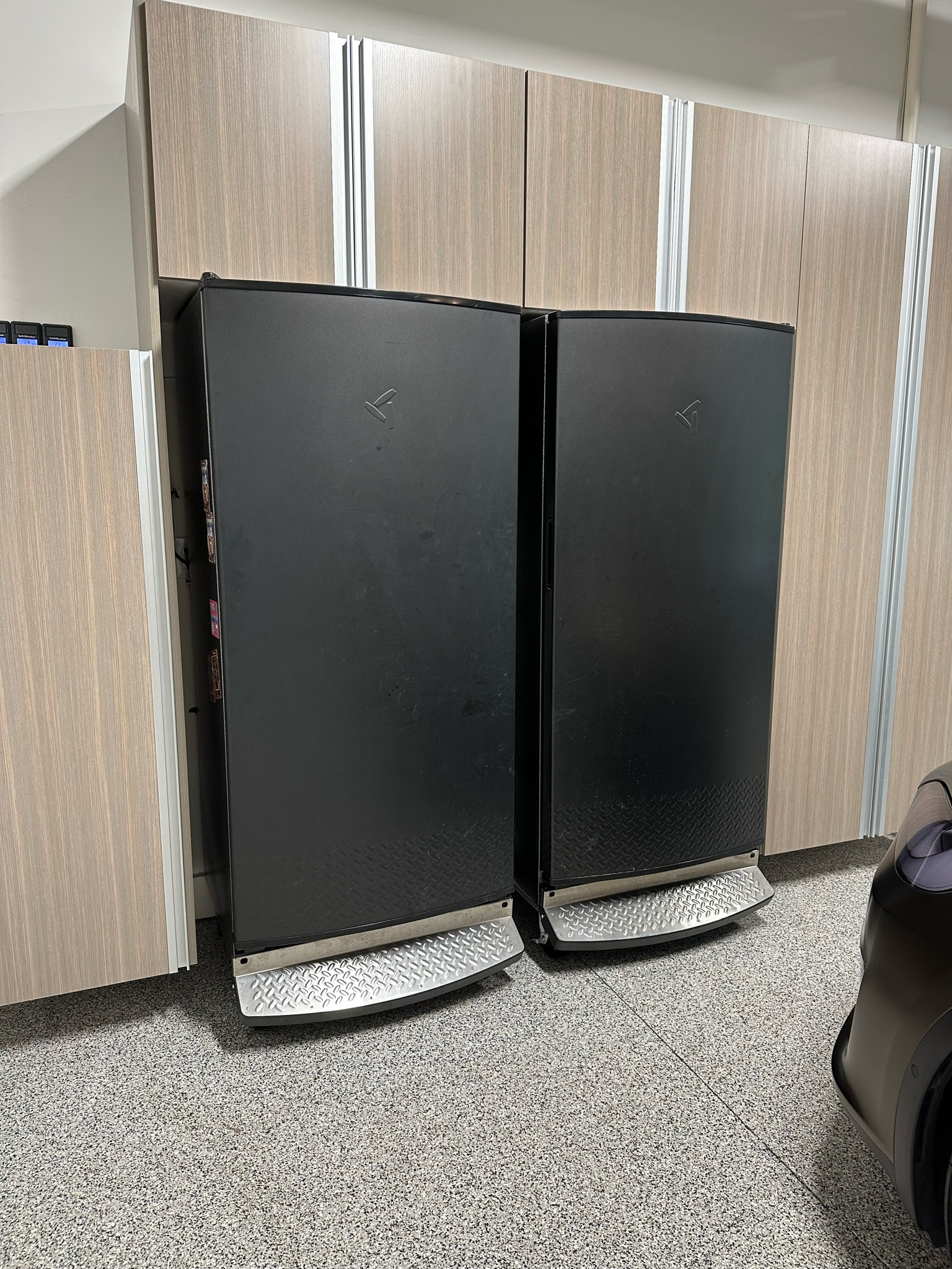 A fridge and freezer built for a garage? Say whatttt?! We have loved having these so much! They are 20% off right now too! 

#LTKhome