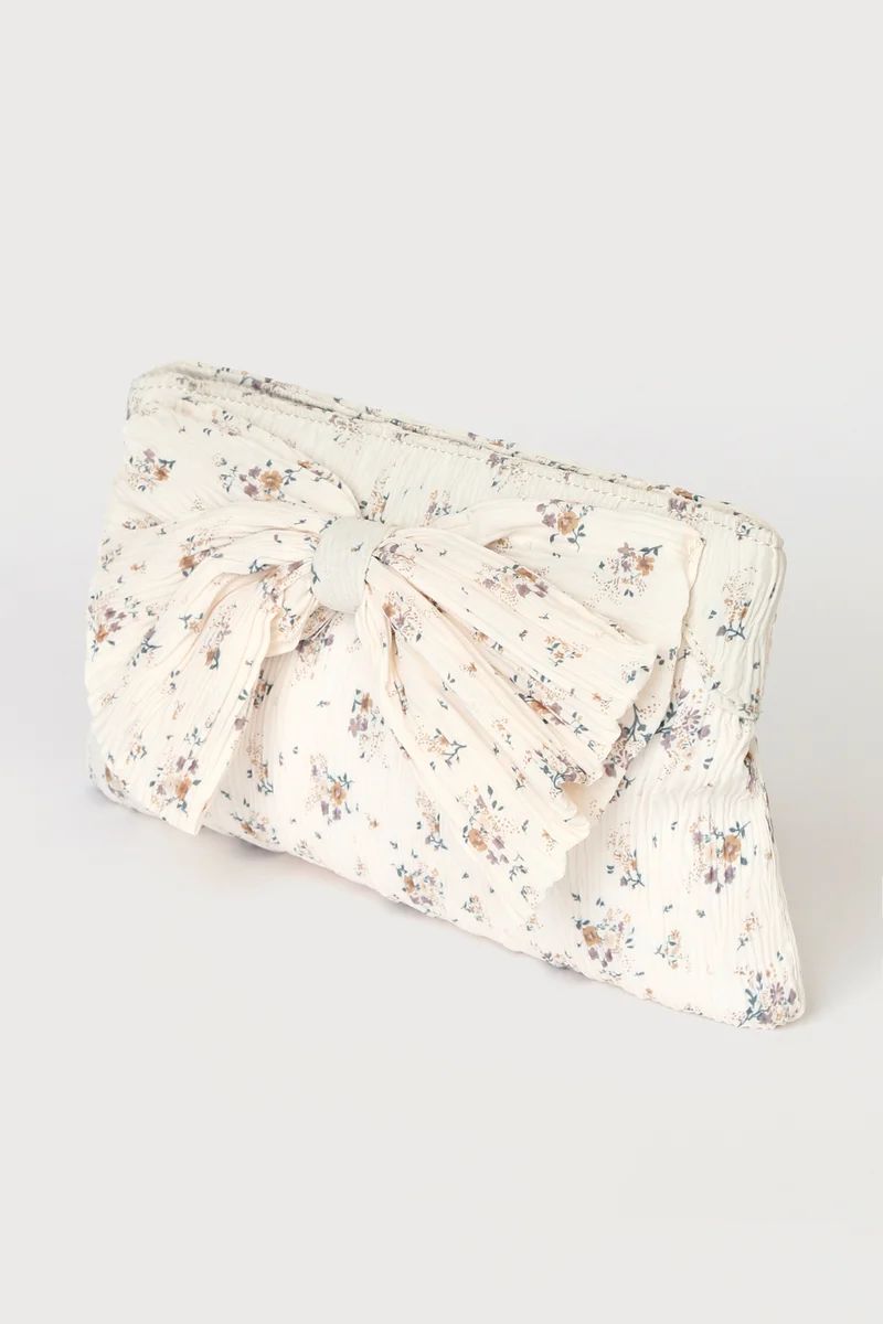 Get Up and Bow Ivory Floral Print Pleated Clutch | Lulus (US)