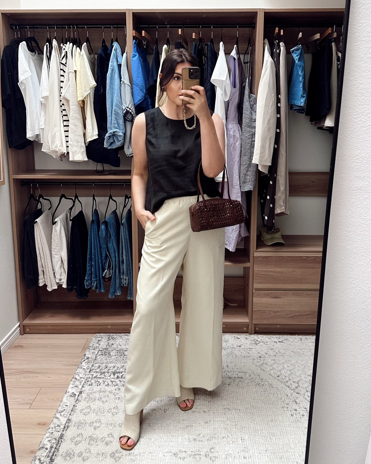 This 100% linen tank is on sale and it’s a must-have! I am in the large and I like this fit for me. It runs true to size in my opinion, it’s a relaxed   fit. Comes in lots of colors too! (I like the red as well.) A favorite from @madewell!

My favorite @Jcrew pants are on sale, too! I'm in the large, generous fit.  

 #LTKxMadewell