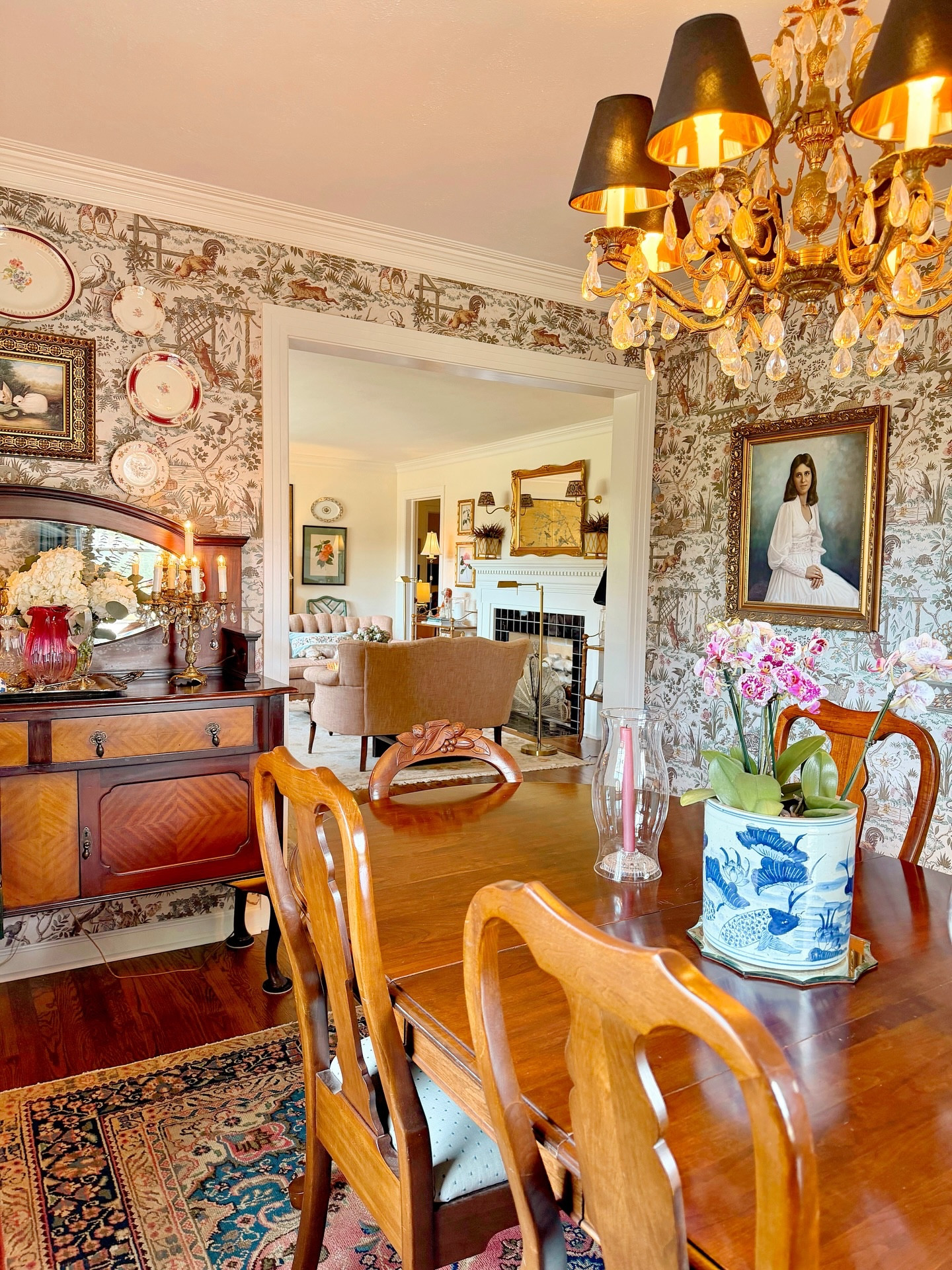 New dining room views! I am so pleased with this wallpaper from @artscape_design_studio that I just had to share some still photos. The space now looks like I envisioned it from the moment I saw this hour for the first time!

Comment FABLE, and I’ll send you the link to check it out on my LTK.
https://liketk.it/66CVi

#storykeeperstyle  #earnscommission 
•
•
•
•
•
•
•
Vintage Decor | Home Inspiration | Collected Home | Traditional Home | Sentimental Style | Curating Joy | The Sentimental Decorator | Joyful Rituals of Home | Sentimental Home | Homes with a Story

#thesentimentaldecorator #sentimentalstyle #meaningfulhomedecor