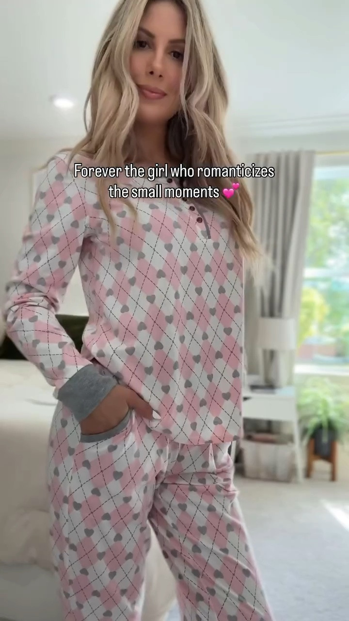 In my self-care era 💕 #CuddldudsPartner
There’s nothing I enjoy more than a slow morning in my favorite pajamas. @cuddlduds has the softest, most buttery styles — available at @kohls!