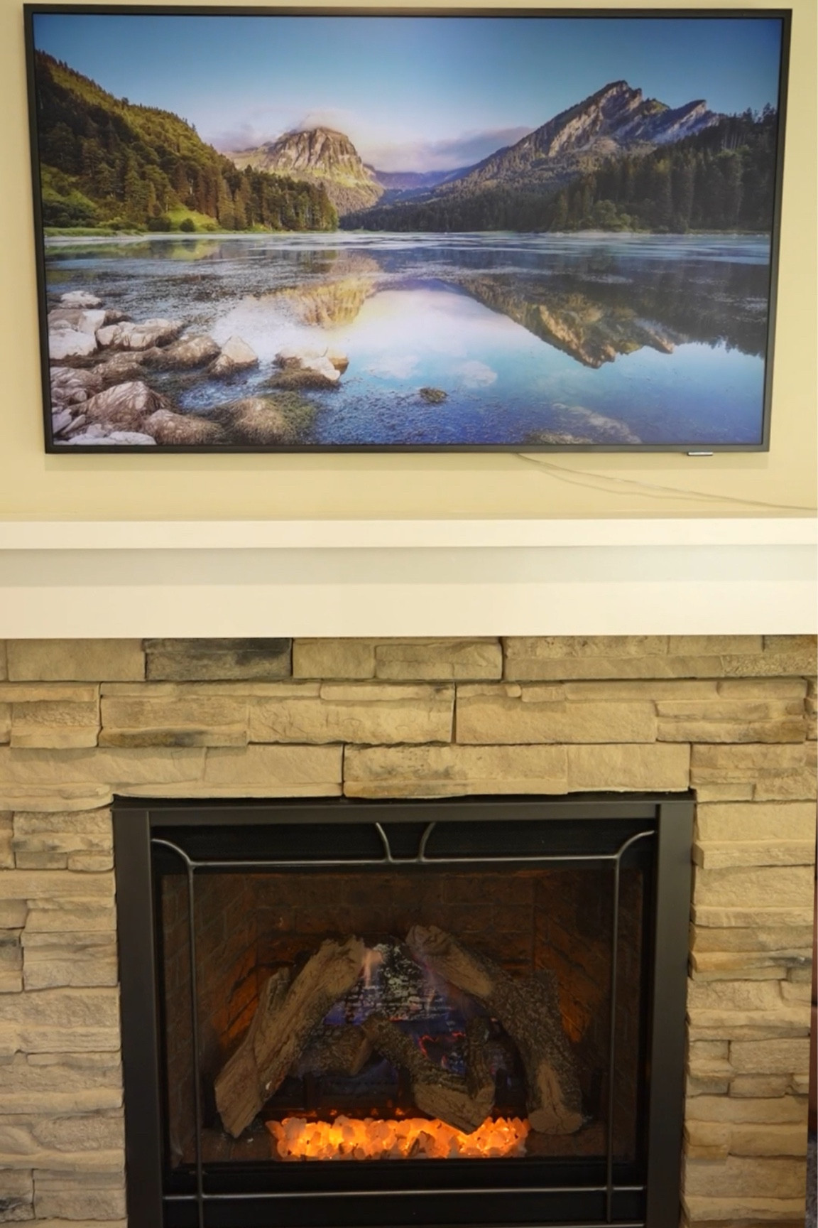 I’m going to be honest, Lexi told me about this TV before we got our house and u just couldn’t believe a TV could actually look like a framed picture. I was SO shocked when my parent got it for their home and I absolutely LOVED it! I got it for our office space and it’s PERFECT for this holiday season. With our family and friends coming over, there is multiple places to relax and have a good time. If you are trying to upgrade your holiday experience OR give a really cool gift, click the link in bio to order your @ssamsungus The Frame 4K UHD Smart TV @target today!

#LTKGiftGuide #LTKHoliday #LTKSeasonal